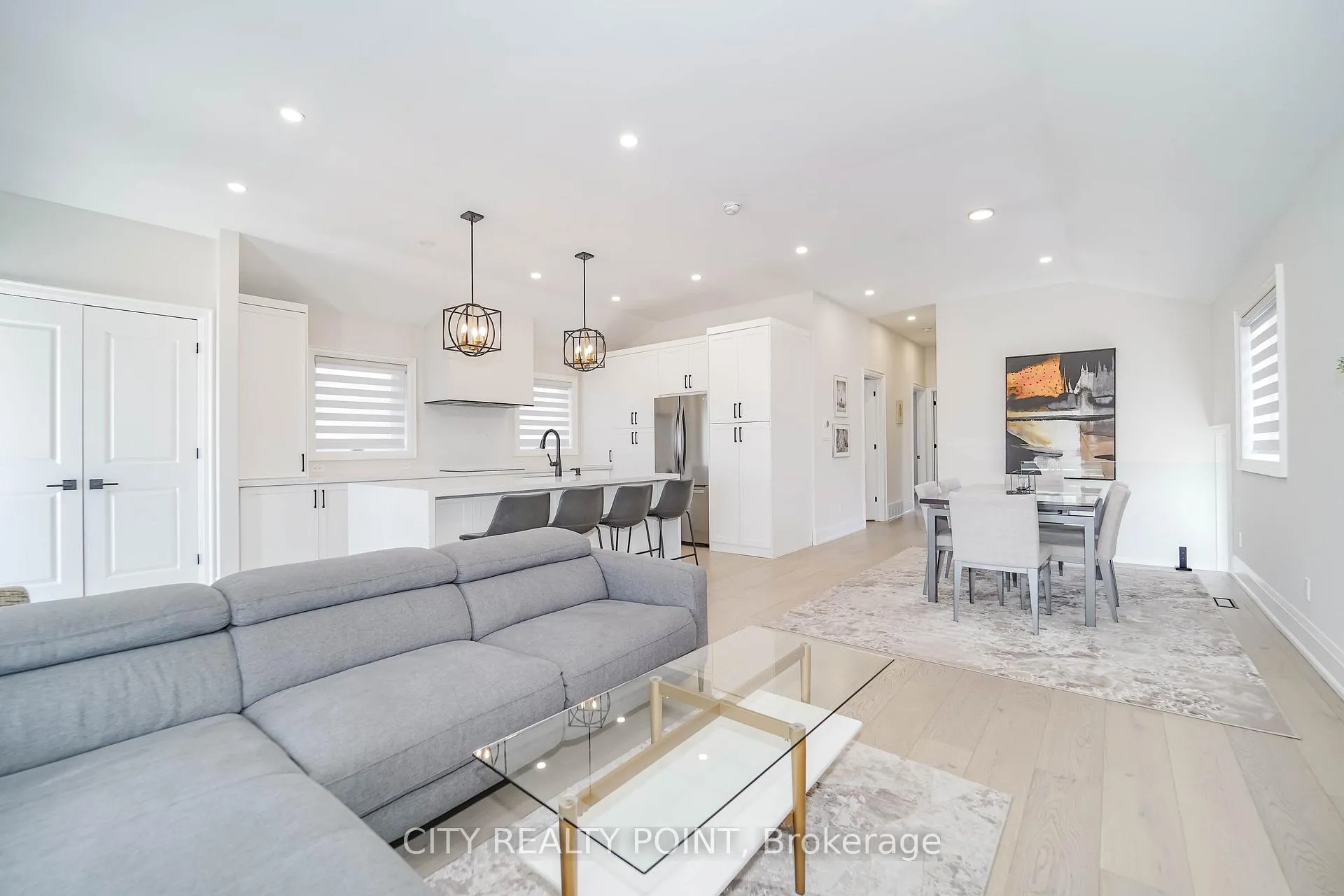 Photo 11 of 1371 Ogden Avenue, Mississauga, Lakeview — HOMEH