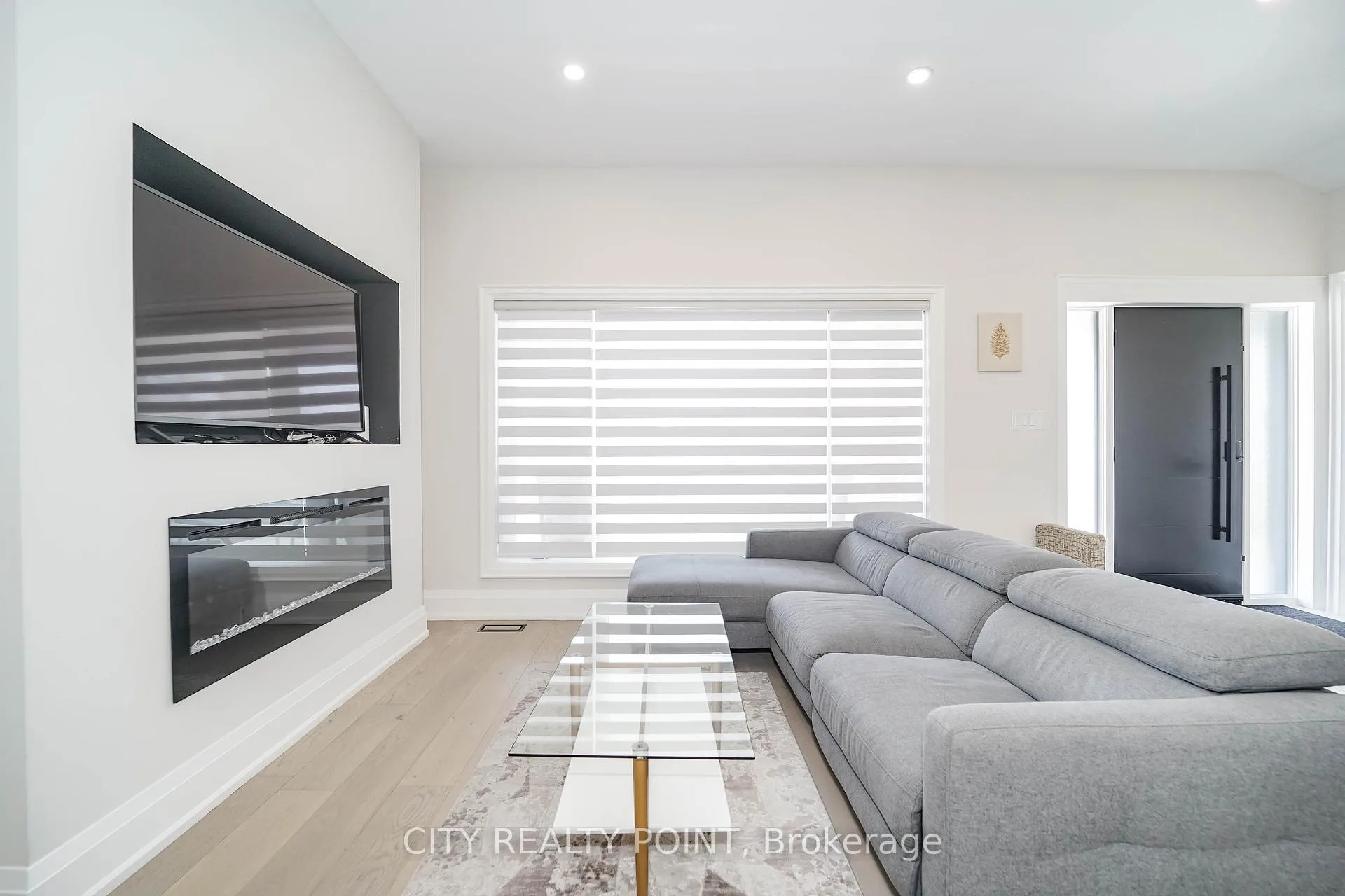 Photo 12 of 1371 Ogden Avenue, Mississauga, Lakeview — HOMEH