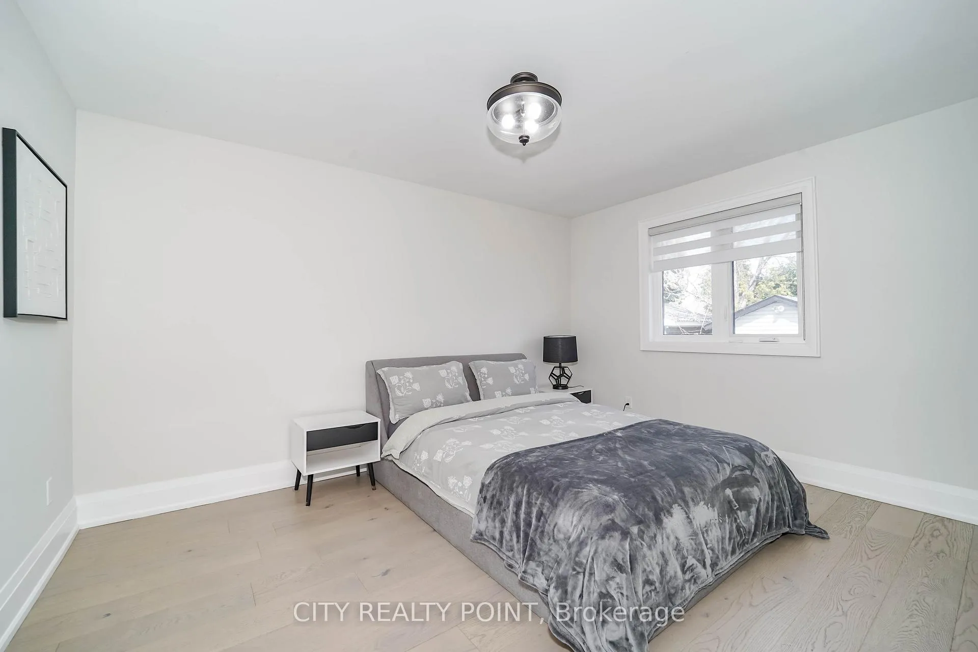 Photo 15 of 1371 Ogden Avenue, Mississauga, Lakeview — HOMEH