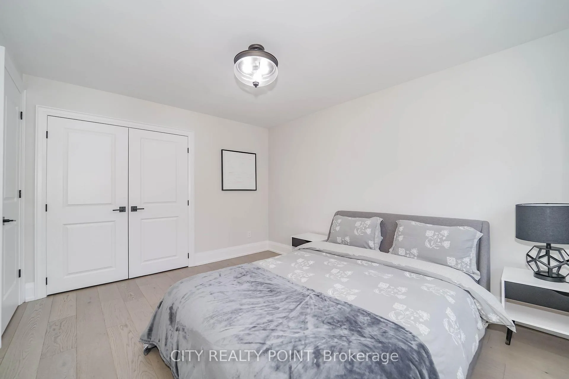 Photo 16 of 1371 Ogden Avenue, Mississauga, Lakeview — HOMEH