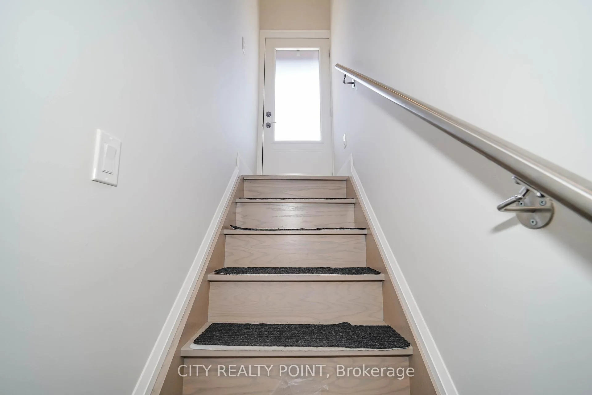 Photo 22 of 1371 Ogden Avenue, Mississauga, Lakeview — HOMEH