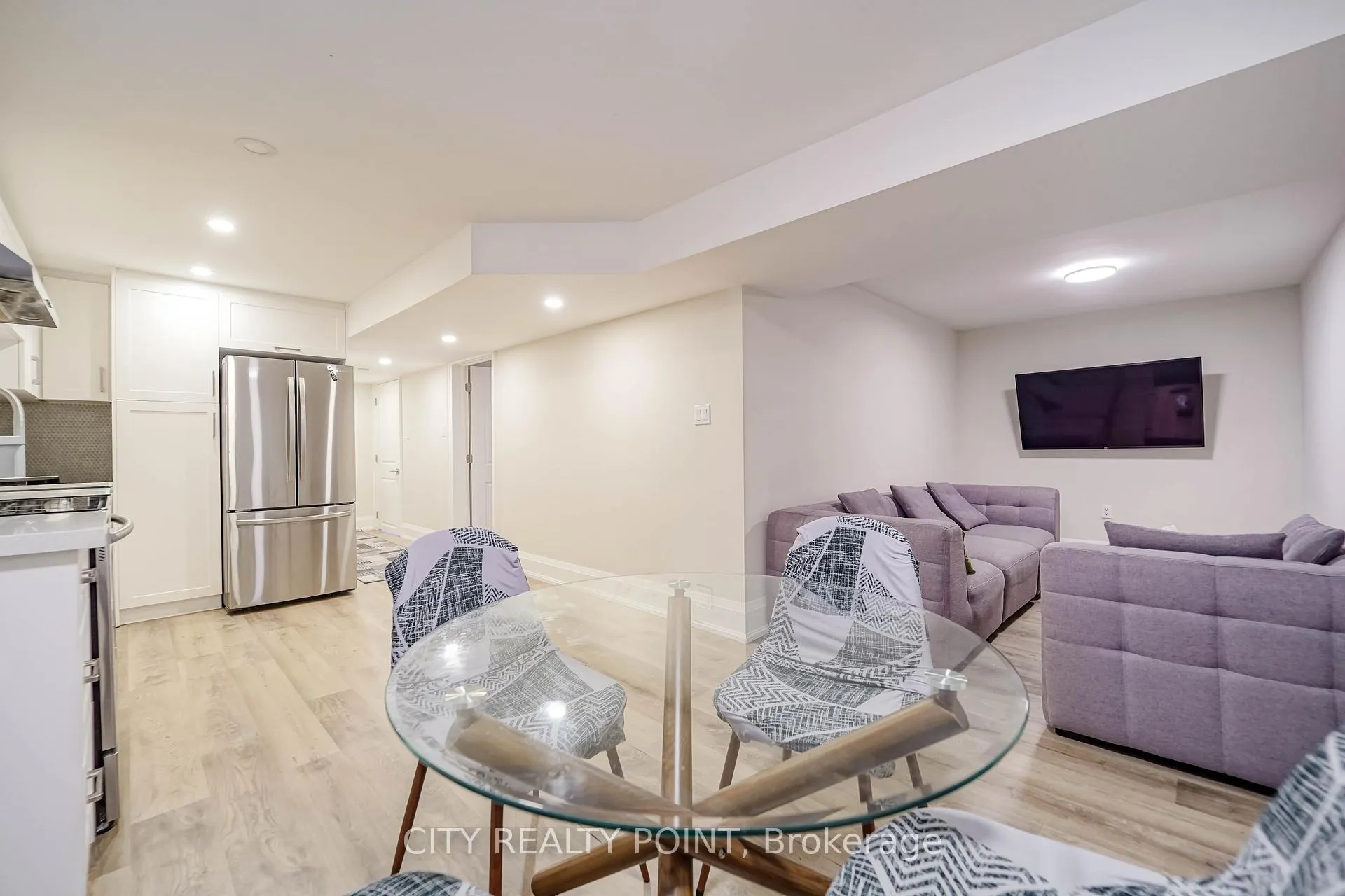 Photo 24 of 1371 Ogden Avenue, Mississauga, Lakeview — HOMEH