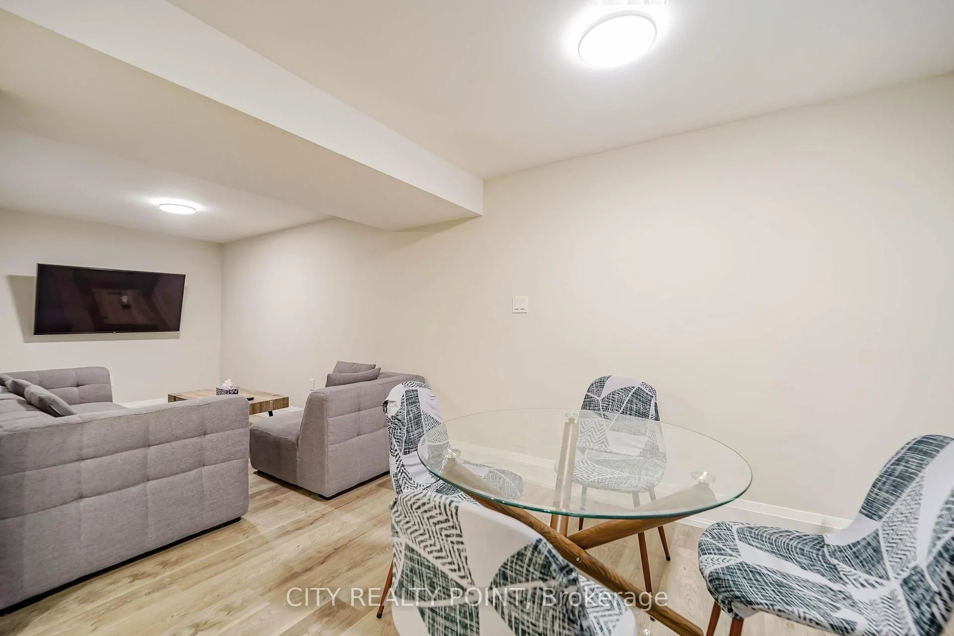 Photo 26 of 1371 Ogden Avenue, Mississauga, Lakeview — HOMEH