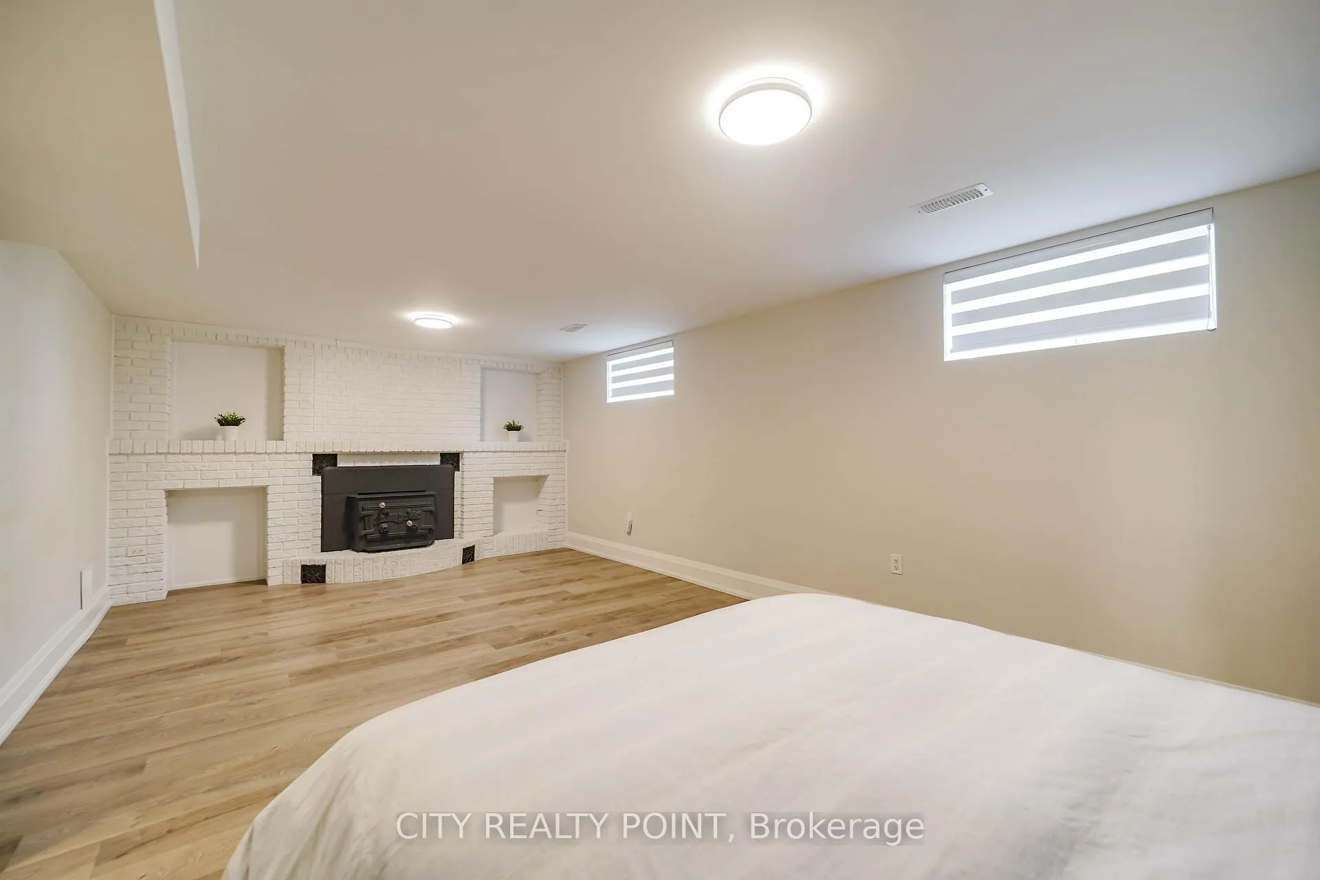 Photo 28 of 1371 Ogden Avenue, Mississauga, Lakeview — HOMEH
