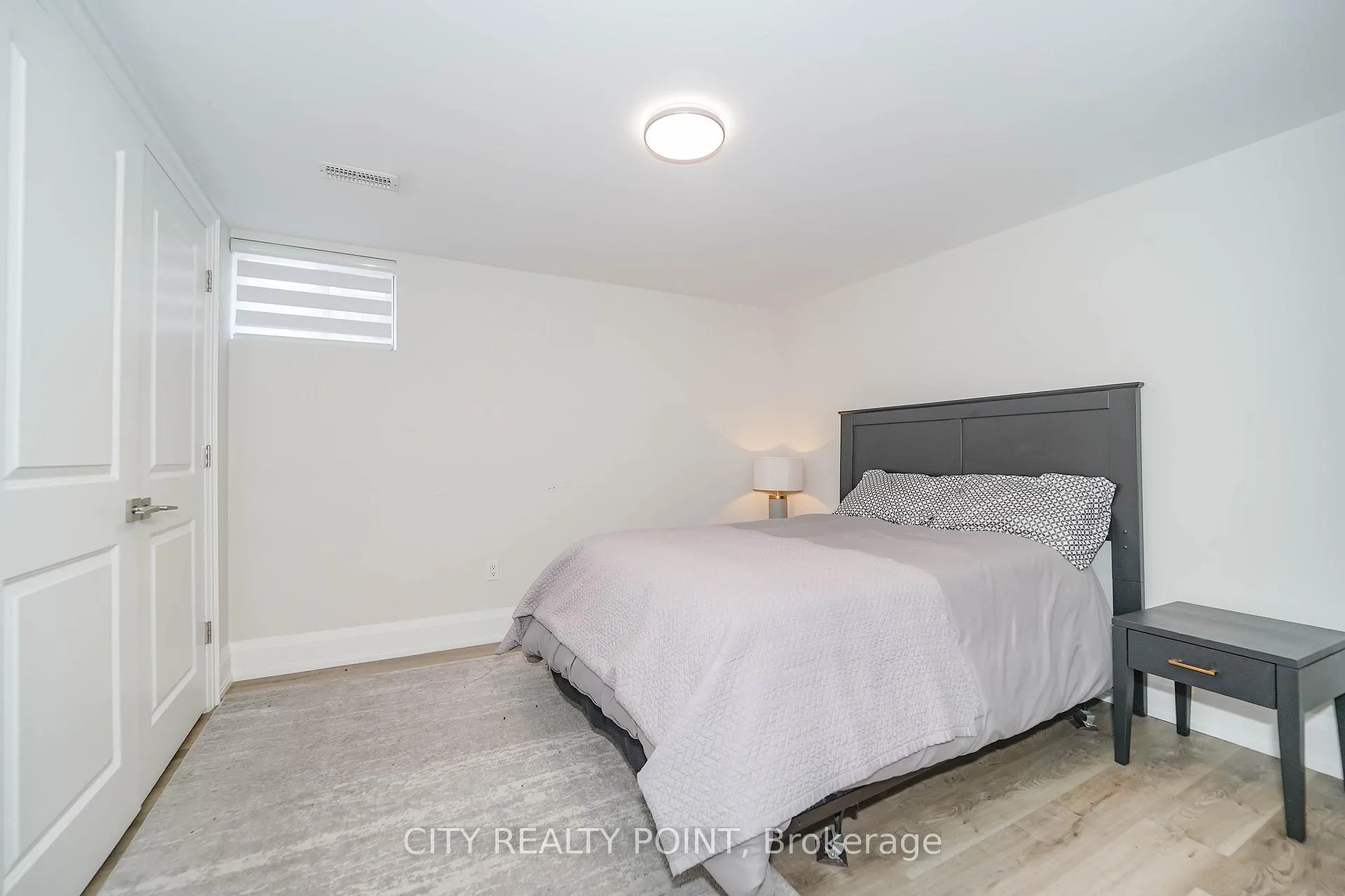 Photo 31 of 1371 Ogden Avenue, Mississauga, Lakeview — HOMEH
