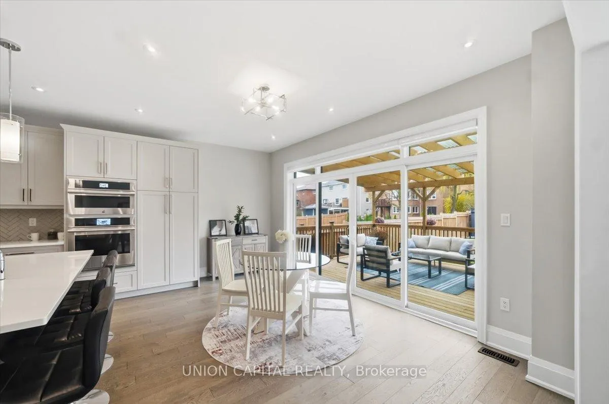 Photo 6 of 75 Bethpage Crescent, Newmarket, Glenway Estates — HOMEH