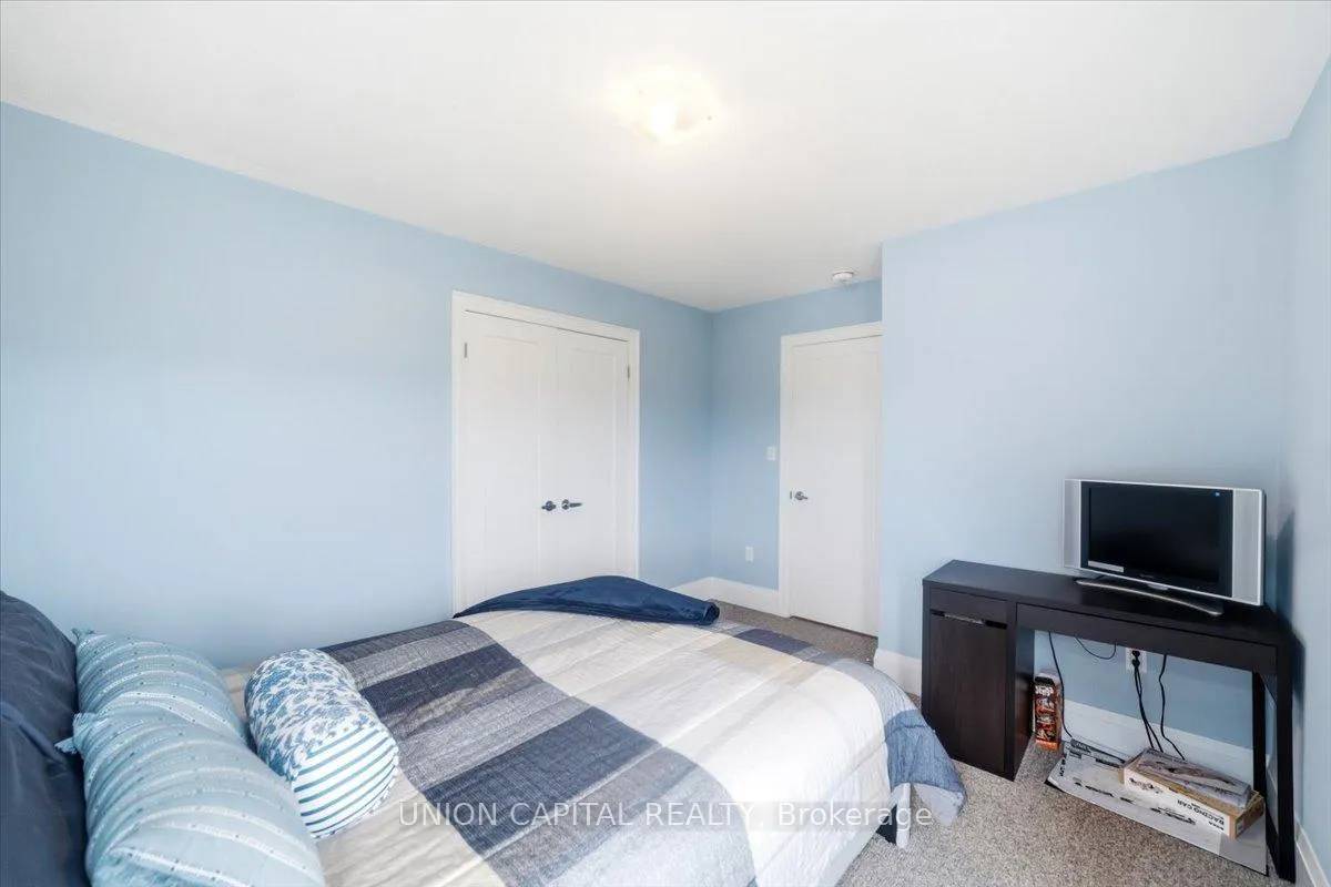 Photo 21 of 75 Bethpage Crescent, Newmarket, Glenway Estates — HOMEH