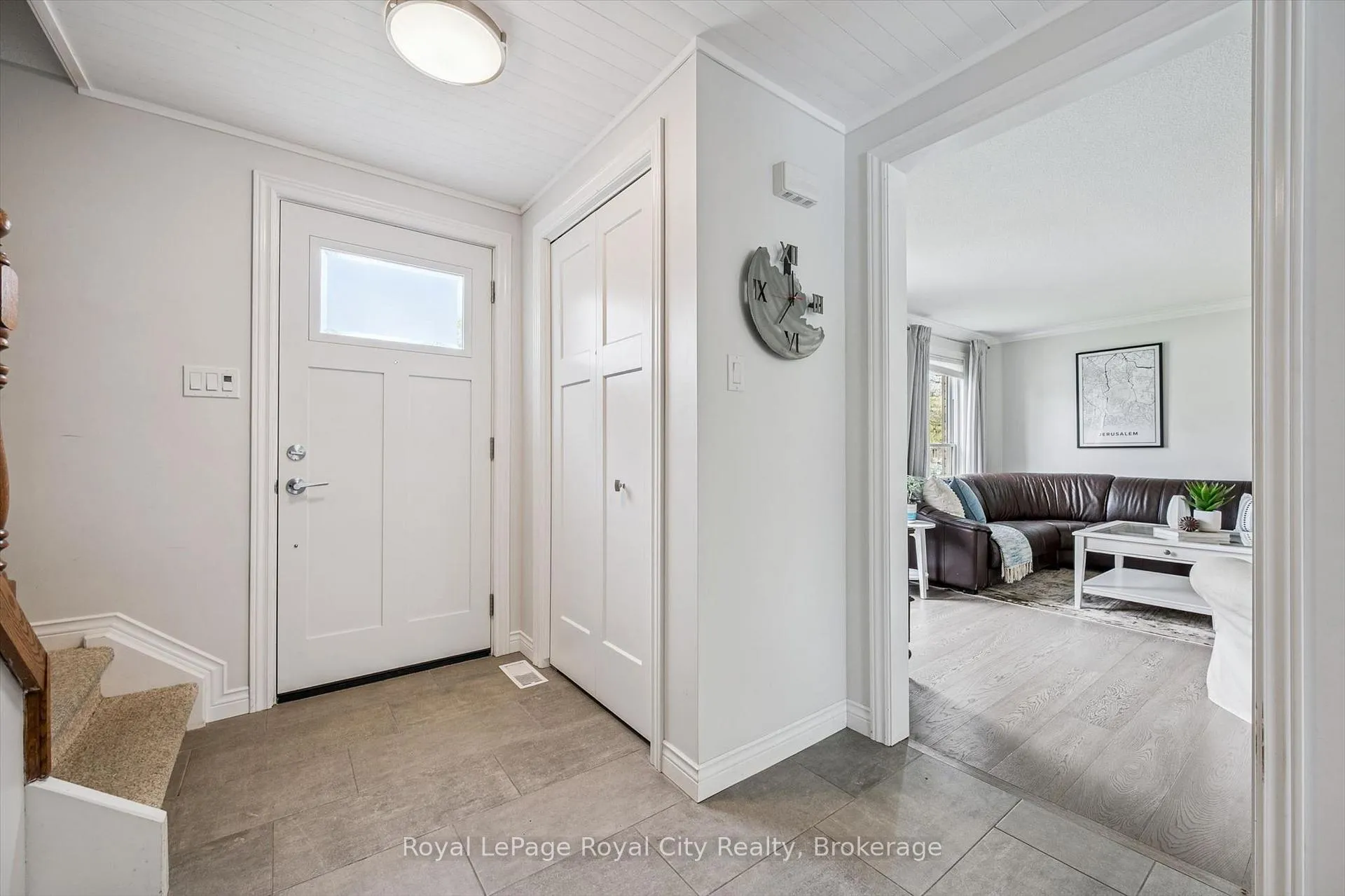 Photo 4 of 256 West Acres Drive, Guelph, Willow West/Sugarbush/West Acres — HOMEH