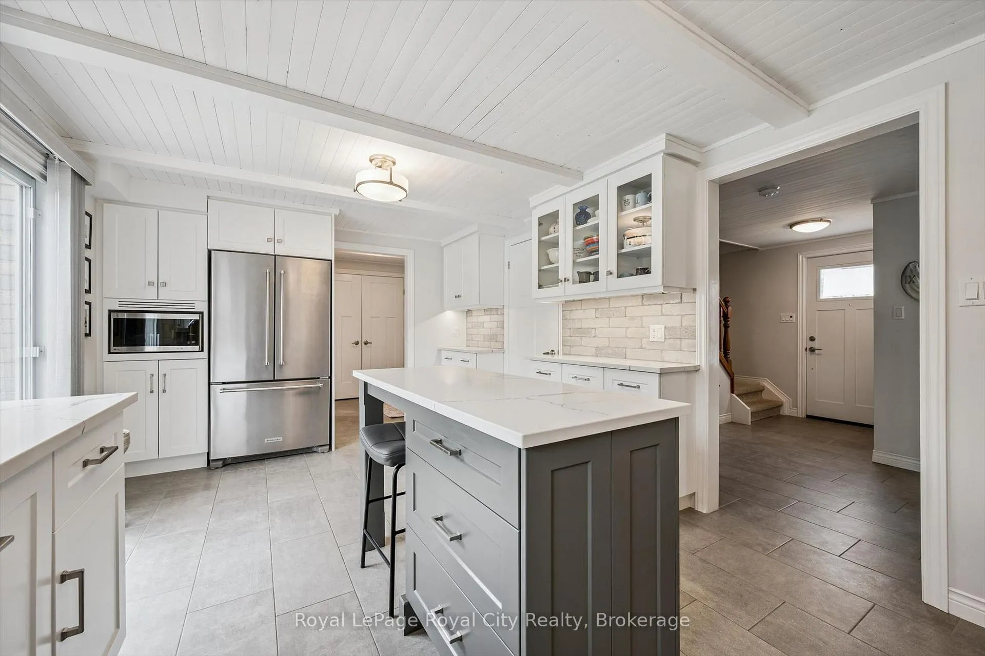 Photo 17 of 256 West Acres Drive, Guelph, Willow West/Sugarbush/West Acres — HOMEH