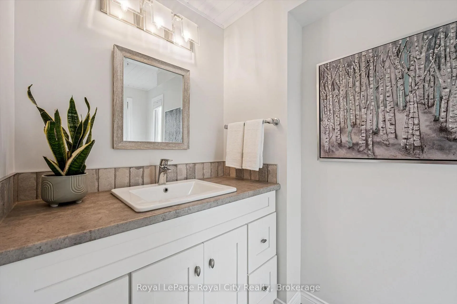 Photo 18 of 256 West Acres Drive, Guelph, Willow West/Sugarbush/West Acres — HOMEH