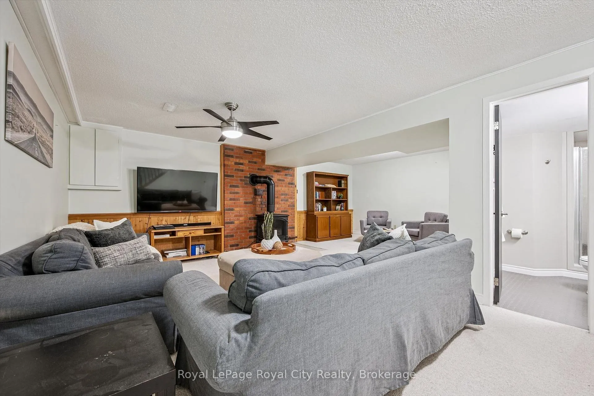 Photo 26 of 256 West Acres Drive, Guelph, Willow West/Sugarbush/West Acres — HOMEH