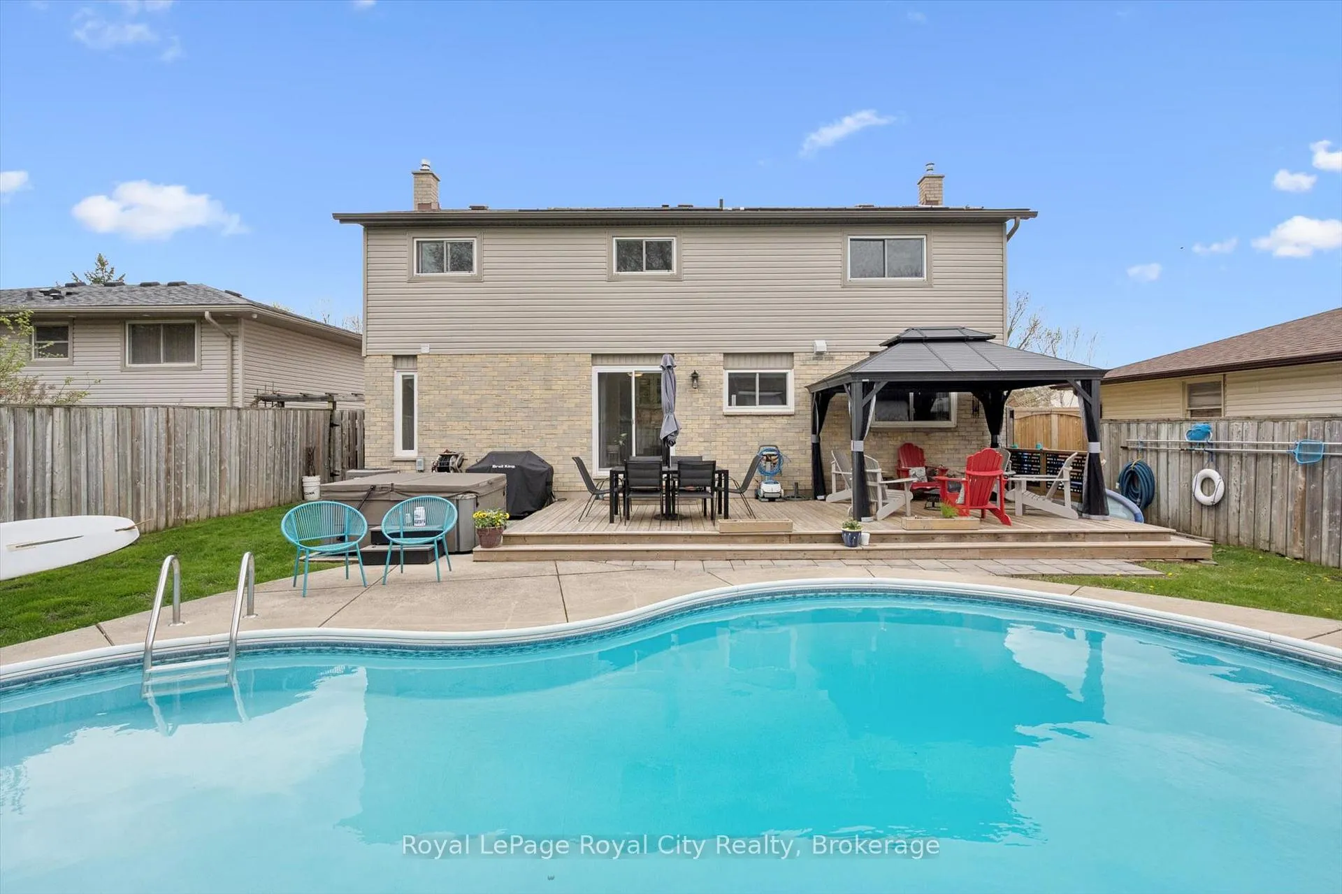 Photo 34 of 256 West Acres Drive, Guelph, Willow West/Sugarbush/West Acres — HOMEH