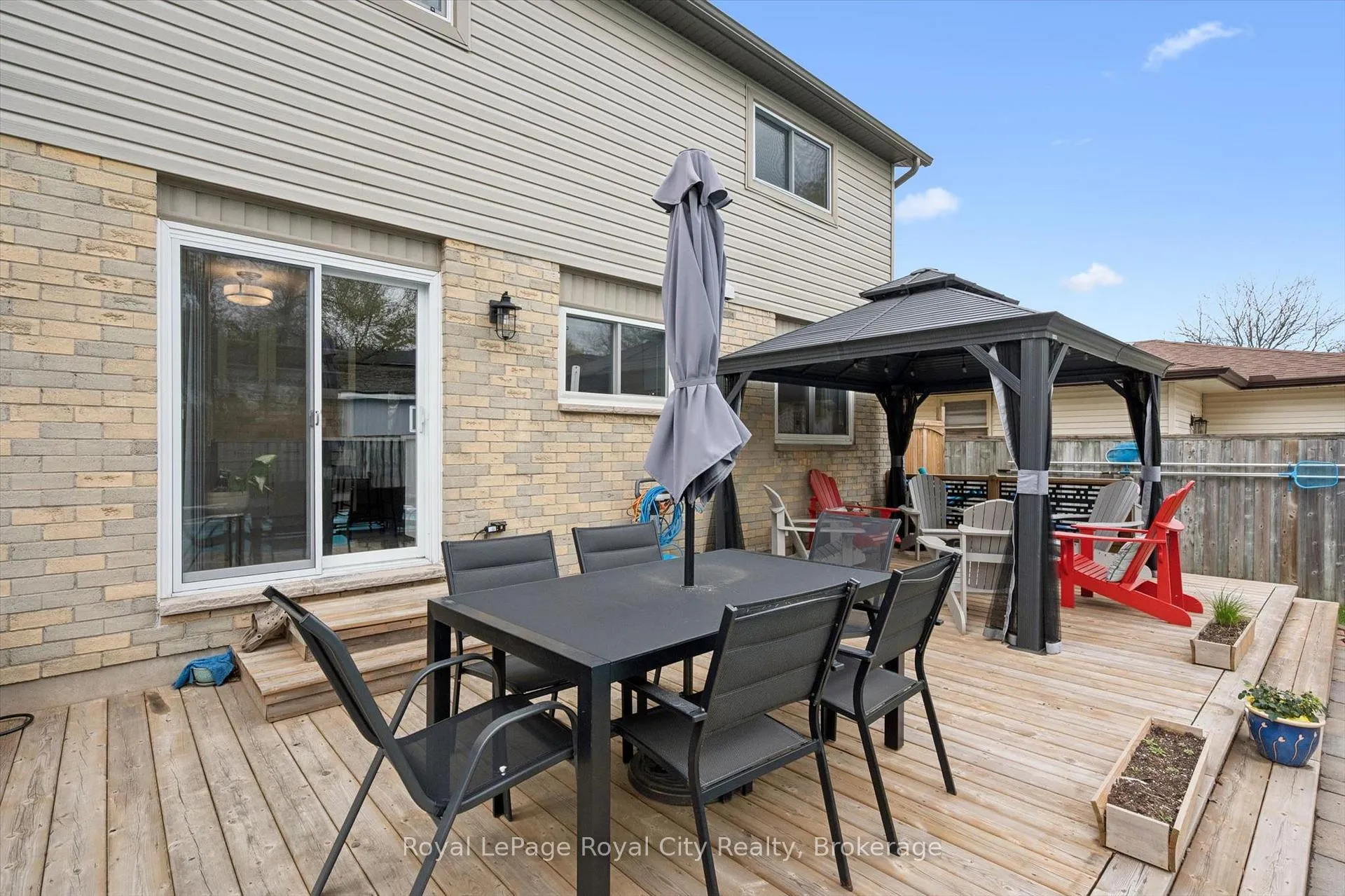 Photo 37 of 256 West Acres Drive, Guelph, Willow West/Sugarbush/West Acres — HOMEH