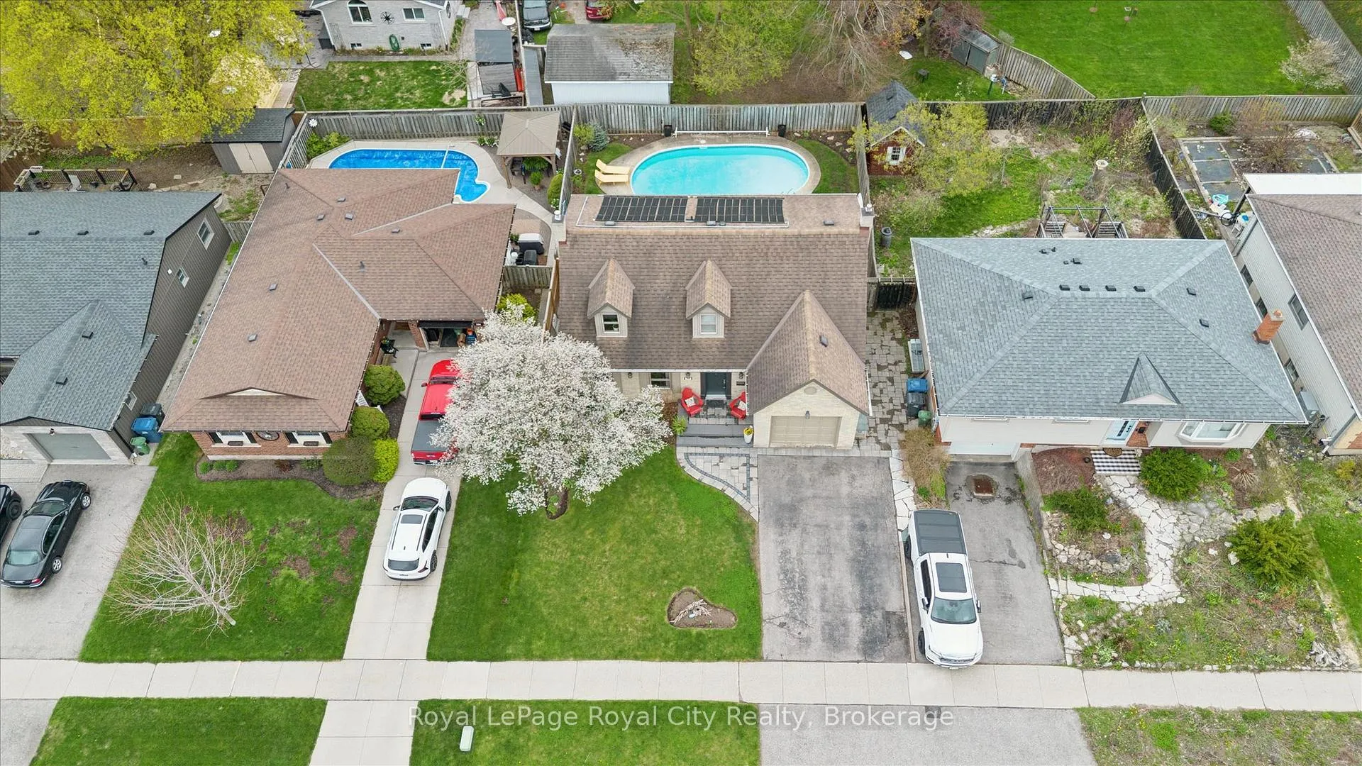 Photo 41 of 256 West Acres Drive, Guelph, Willow West/Sugarbush/West Acres — HOMEH