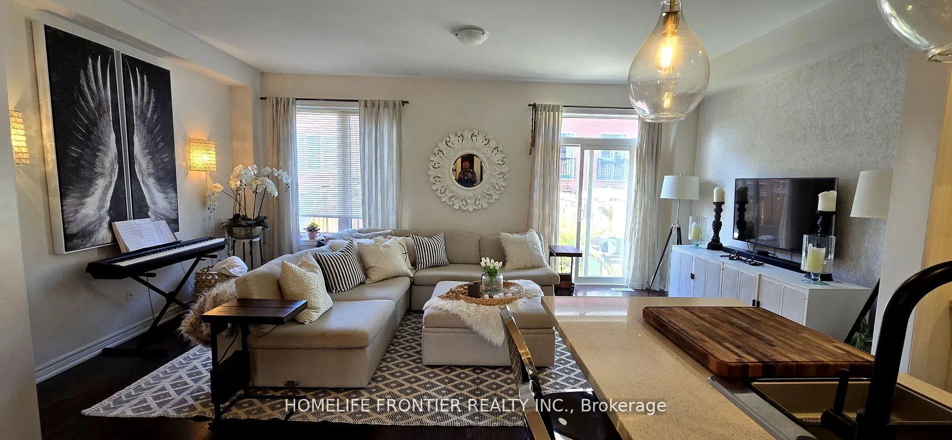 Photo 11 of 200 Roy Harper Avenue, Aurora, Rural Aurora — HOMEH
