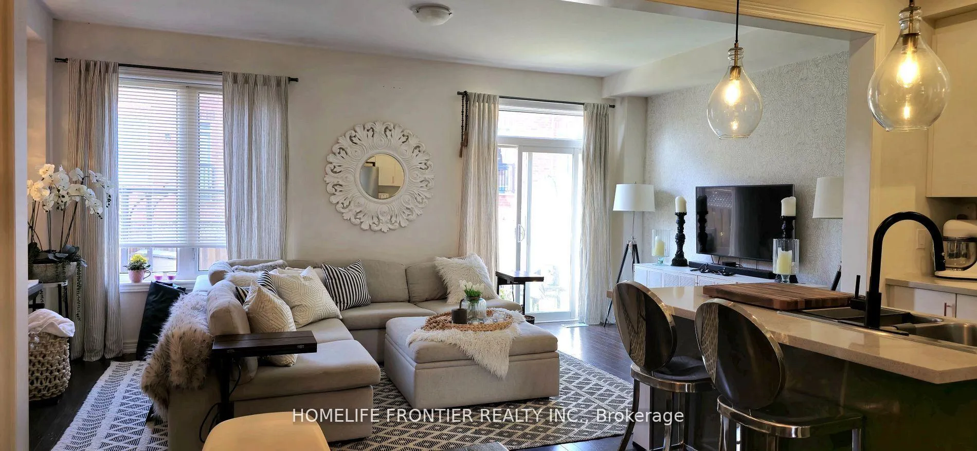 Photo 12 of 200 Roy Harper Avenue, Aurora, Rural Aurora — HOMEH
