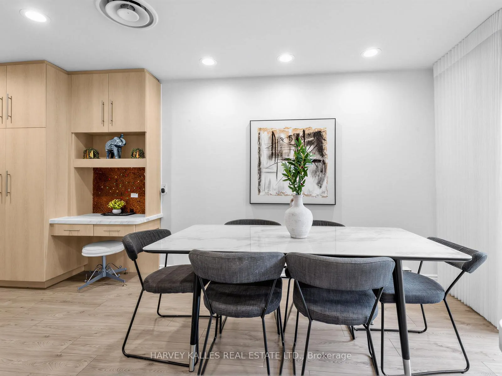 Photo 12 of 71 Prue Avenue, Toronto, Englemount-Lawrence — HOMEH