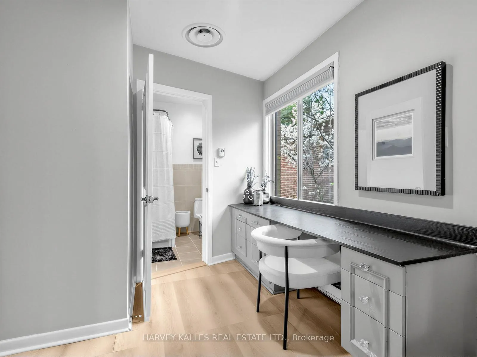 Photo 20 of 71 Prue Avenue, Toronto, Englemount-Lawrence — HOMEH