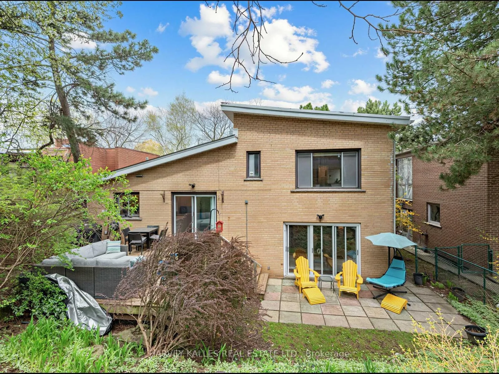 Photo 34 of 71 Prue Avenue, Toronto, Englemount-Lawrence — HOMEH