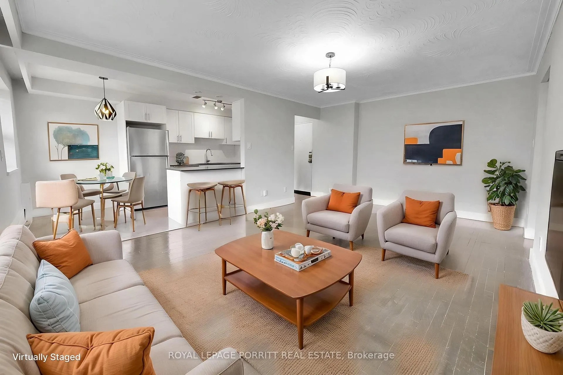 Photo 2 of Unit 5, 2 Superior Avenue, Etobicoke, Mimico — HOMEH