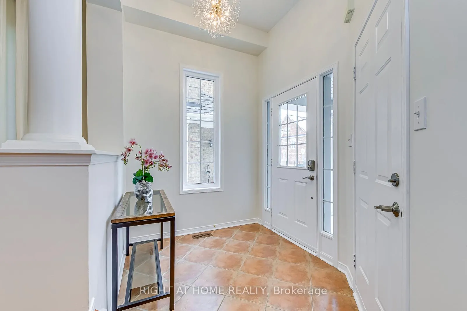 Photo 4 of 5041 Dubonet Drive, Mississauga, Churchill Meadows — HOMEH