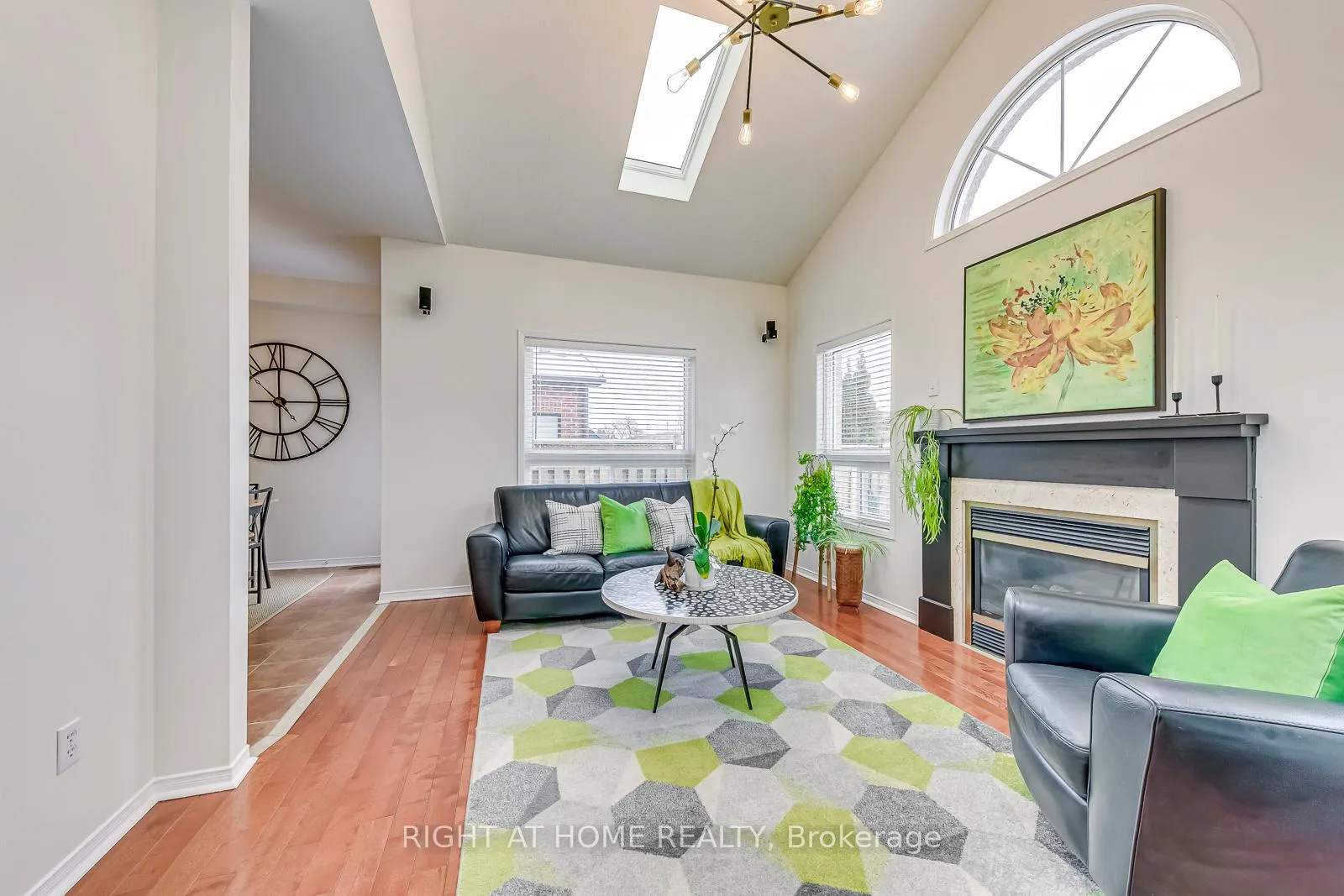 Photo 11 of 5041 Dubonet Drive, Mississauga, Churchill Meadows — HOMEH