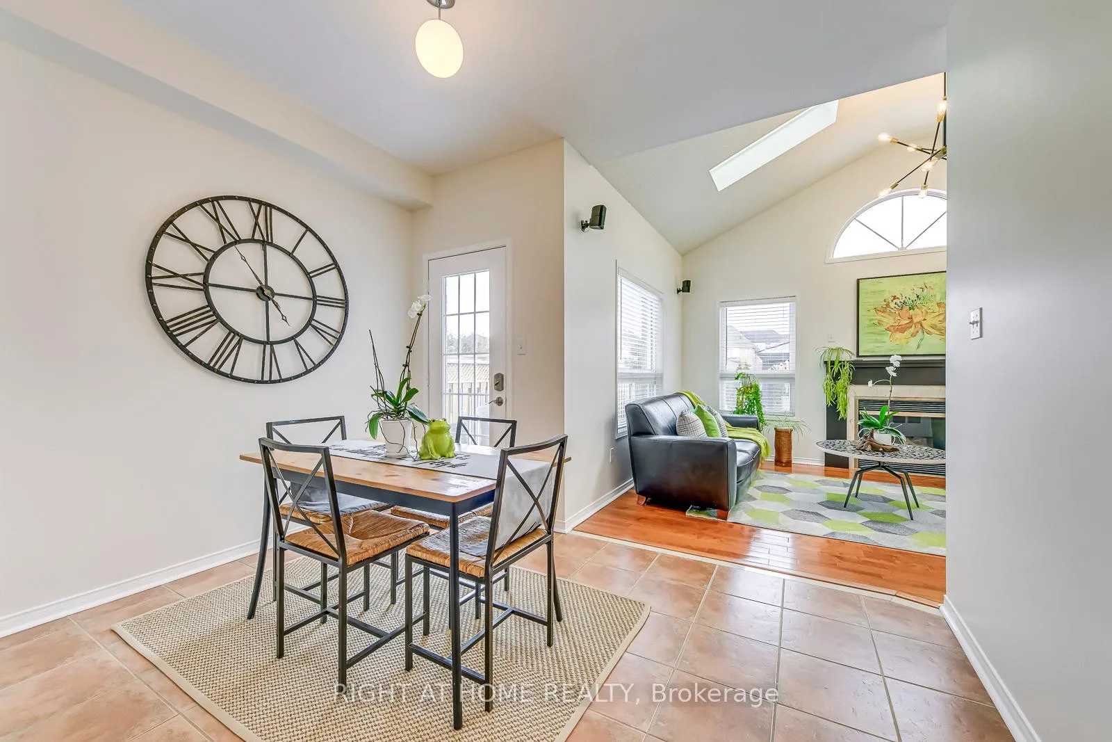 Photo 14 of 5041 Dubonet Drive, Mississauga, Churchill Meadows — HOMEH