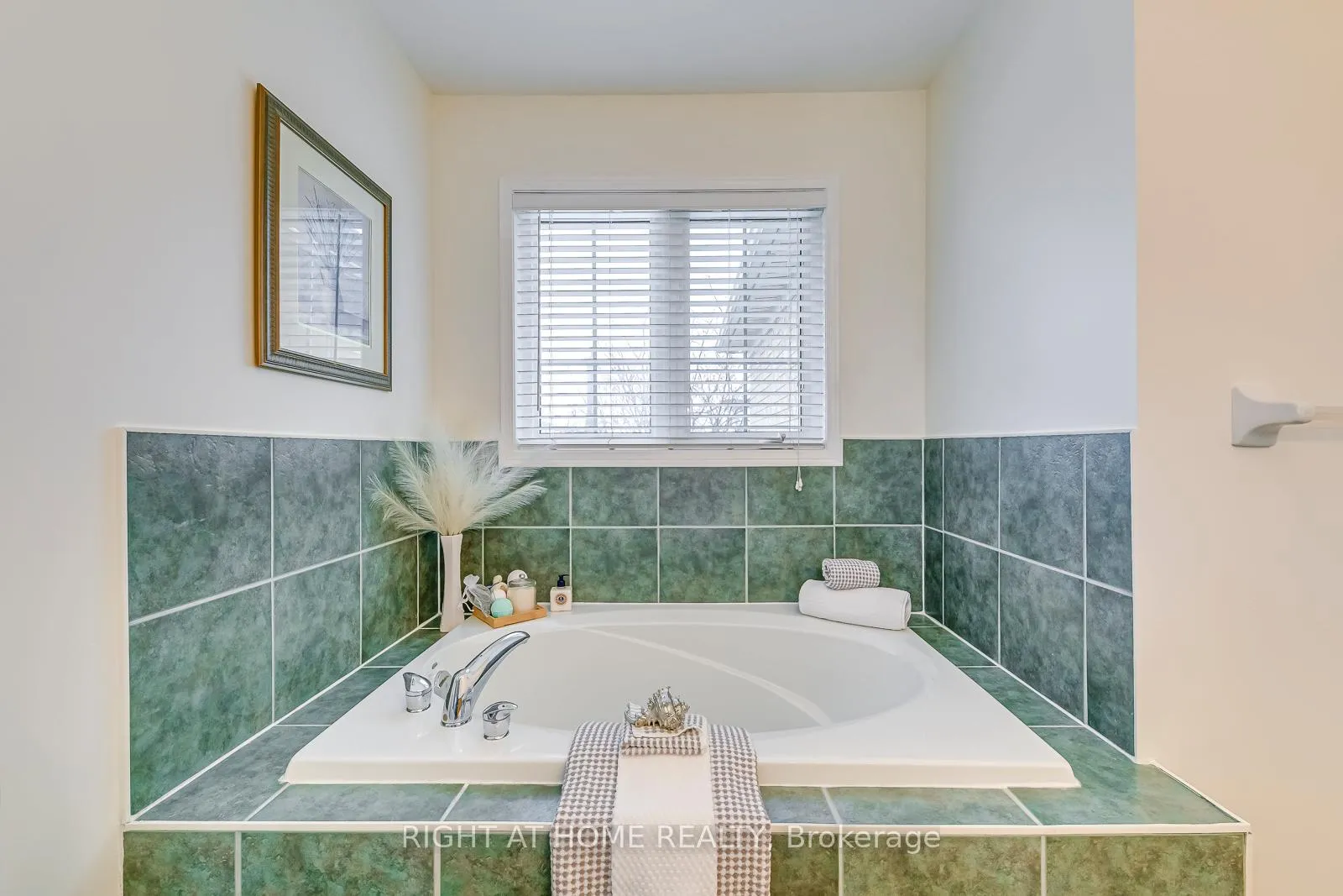 Photo 22 of 5041 Dubonet Drive, Mississauga, Churchill Meadows — HOMEH