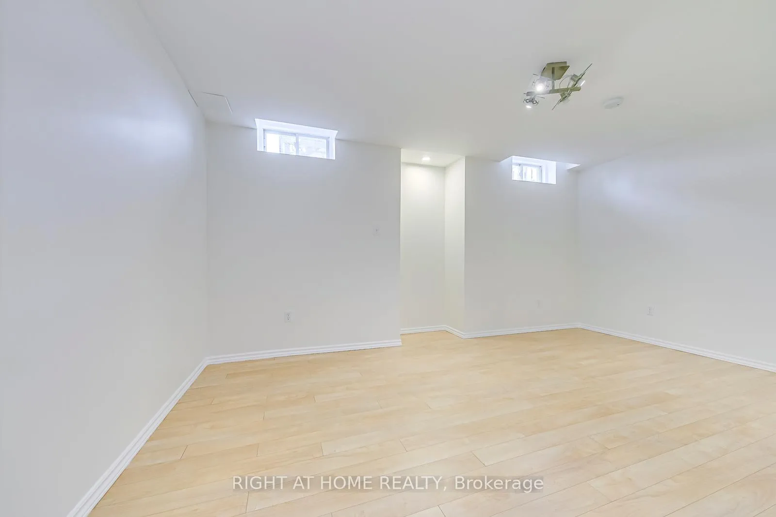 Photo 32 of 5041 Dubonet Drive, Mississauga, Churchill Meadows — HOMEH