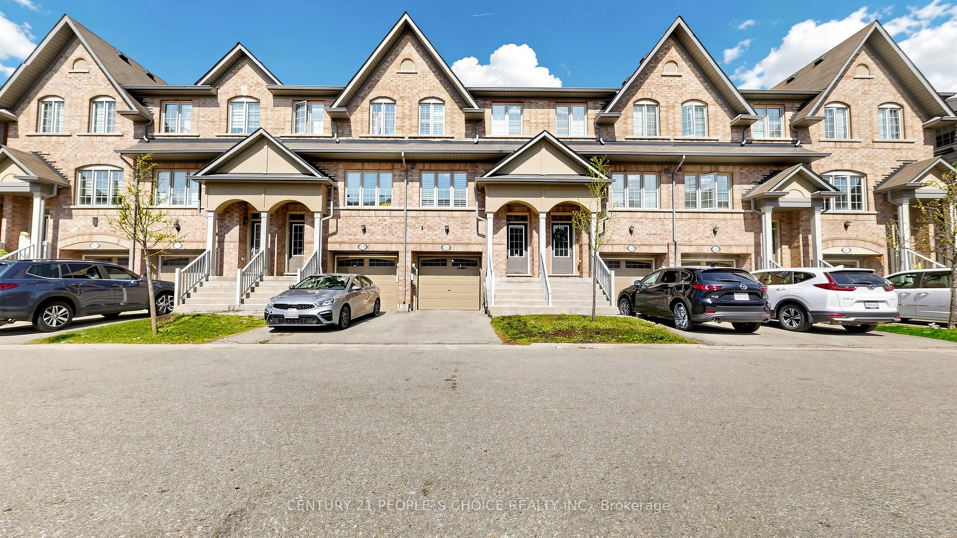Front of 1321 Granrock Crescent