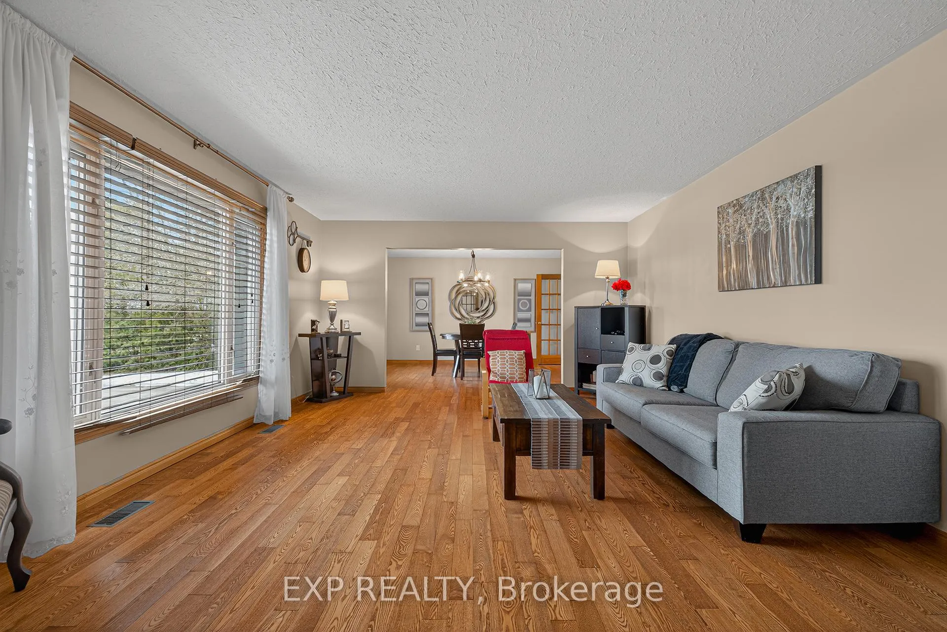 Photo 2 of 733036 Southgate 73, Southgate — HOMEH