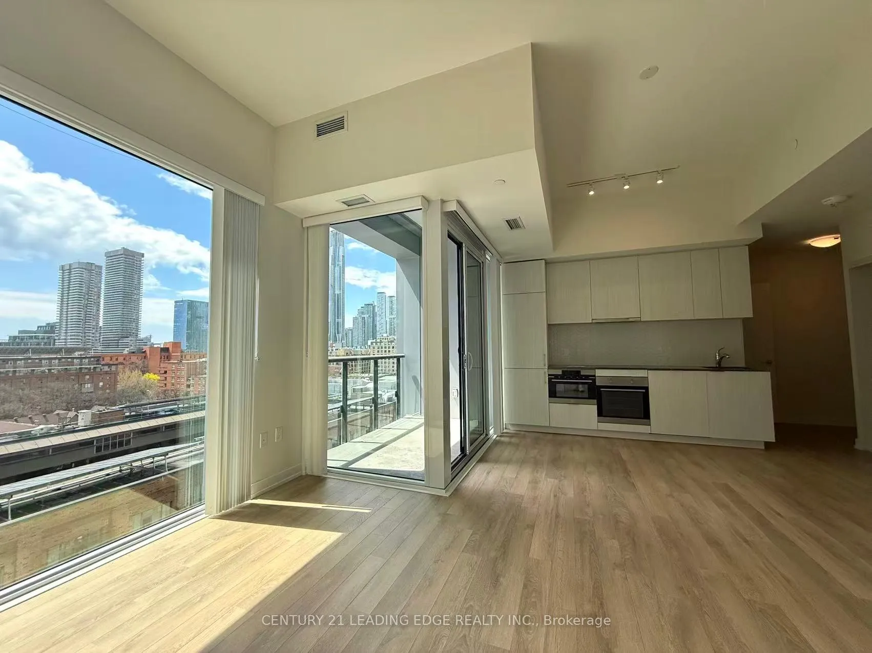 Photo 2 of Unit 718, 158 Front Street E, Toronto, Moss Park — HOMEH