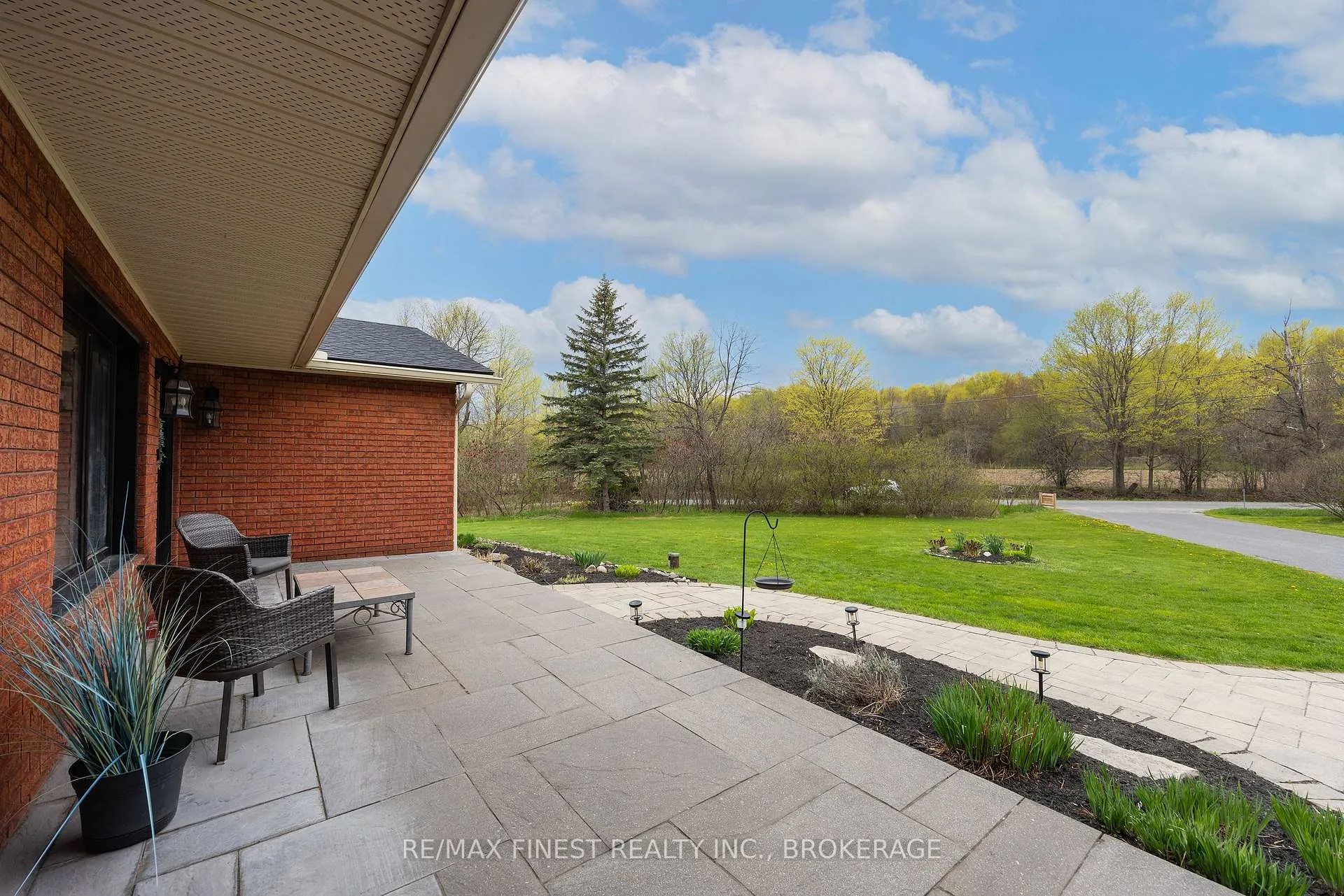 Photo 3 of 3010 Lakefield Drive, Frontenac, Frontenac South — HOMEH