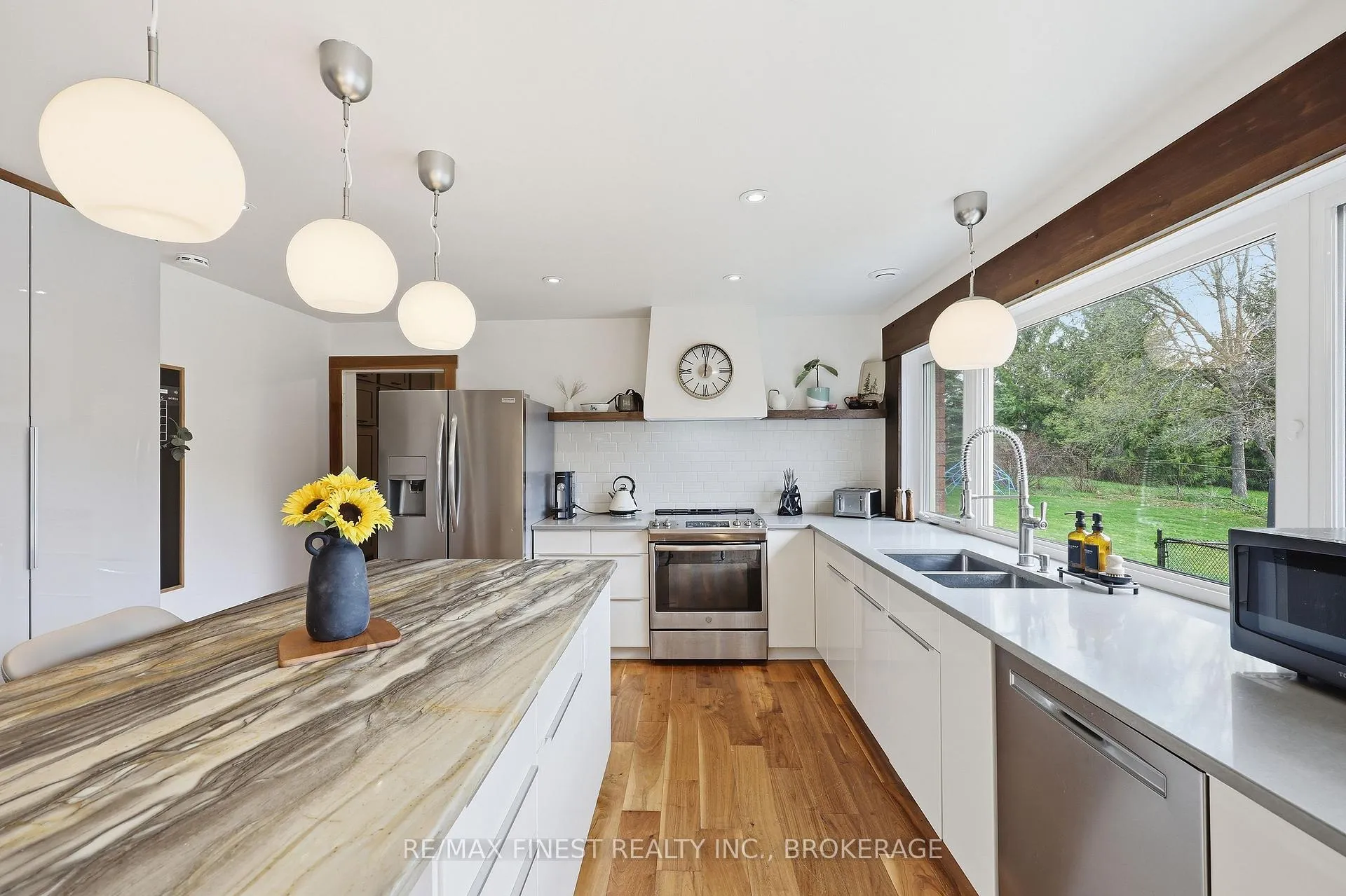 Photo 16 of 3010 Lakefield Drive, Frontenac, Frontenac South — HOMEH