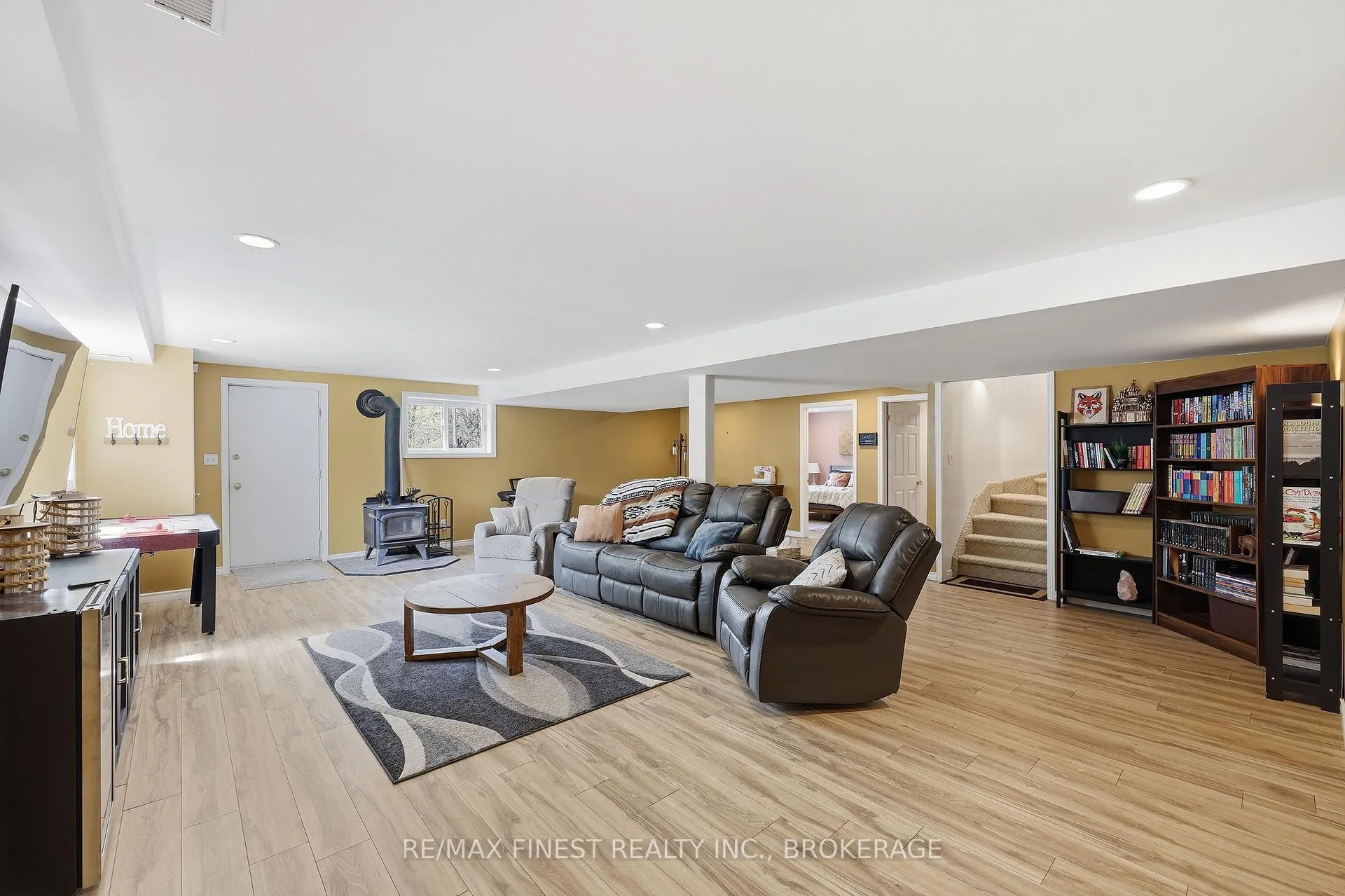 Photo 32 of 3010 Lakefield Drive, Frontenac, Frontenac South — HOMEH