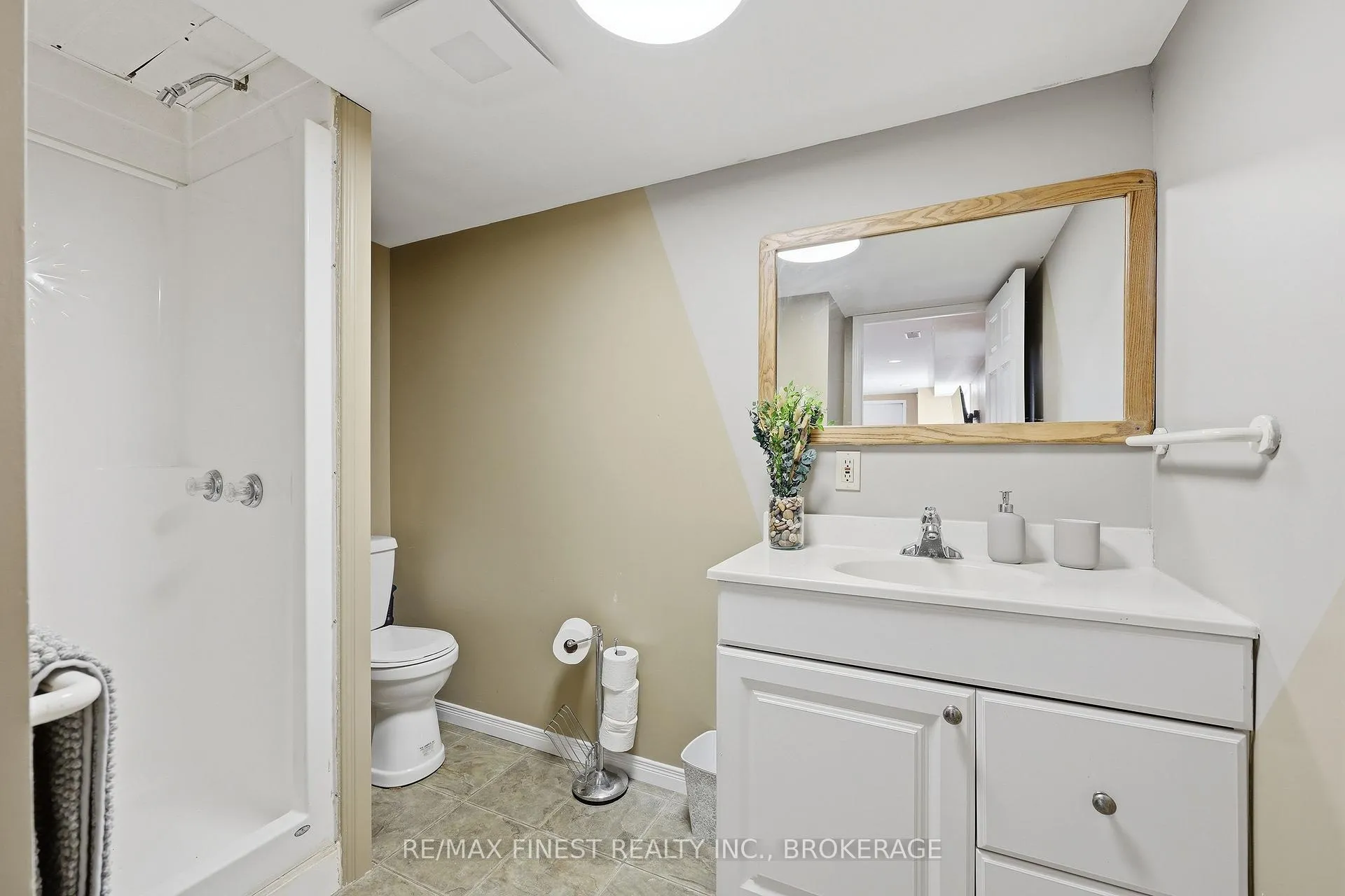 Photo 33 of 3010 Lakefield Drive, Frontenac, Frontenac South — HOMEH