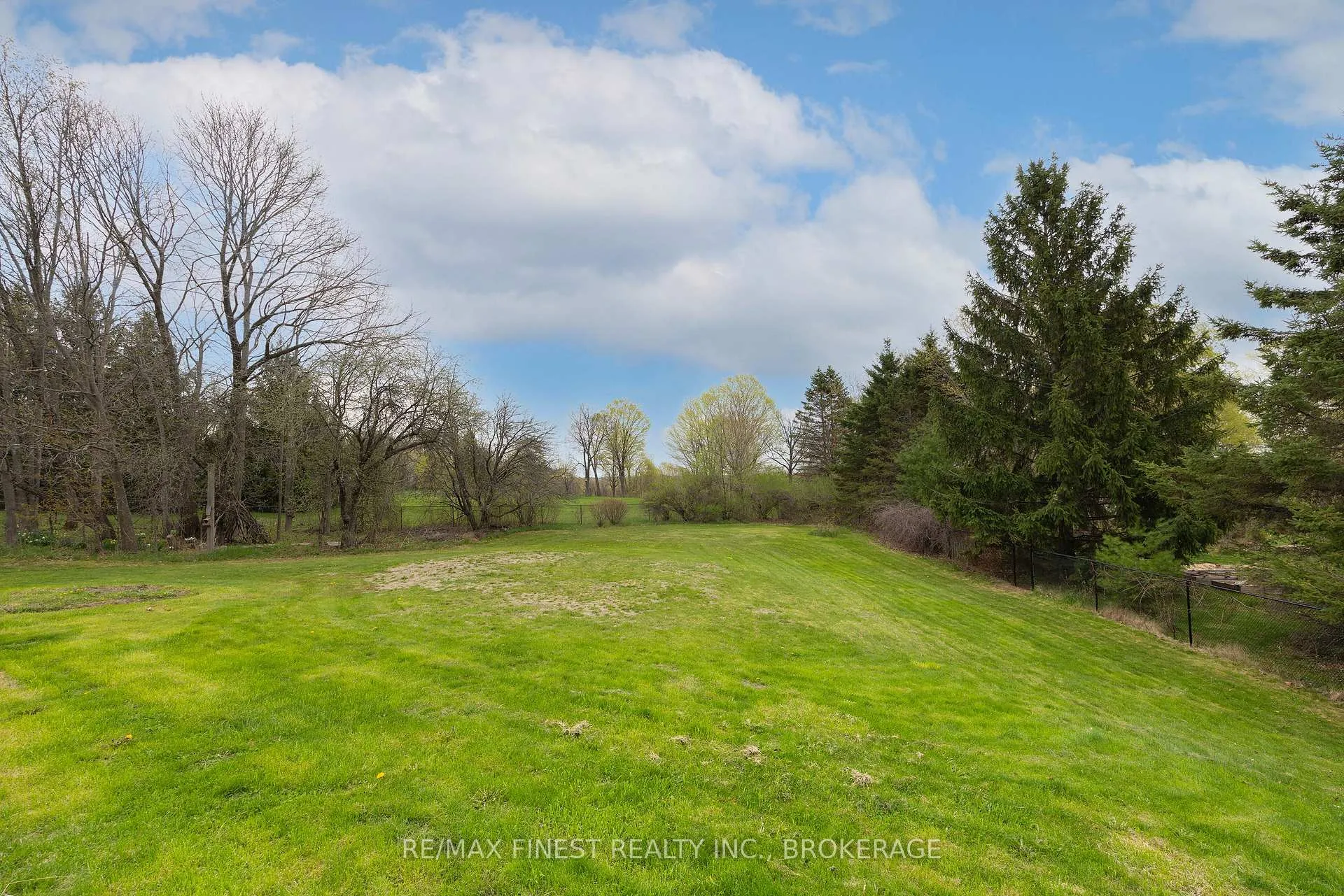 Photo 48 of 3010 Lakefield Drive, Frontenac, Frontenac South — HOMEH