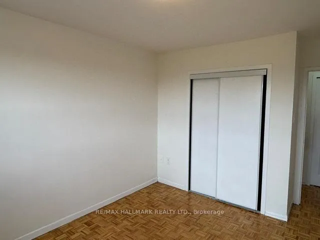 Photo 6 of Unit 2-504, 515 North Service Road, Mississauga, Cooksville — HOMEH