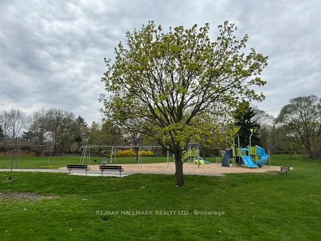 Photo 8 of Unit 2-504, 515 North Service Road, Mississauga, Cooksville — HOMEH