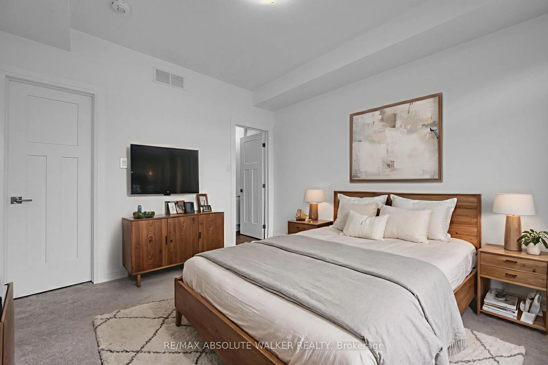 Photo 6 of Unit E, 10 Jaguar Private, Ottawa, Kanata - Emerald Meadows/Trailwest — HOMEH