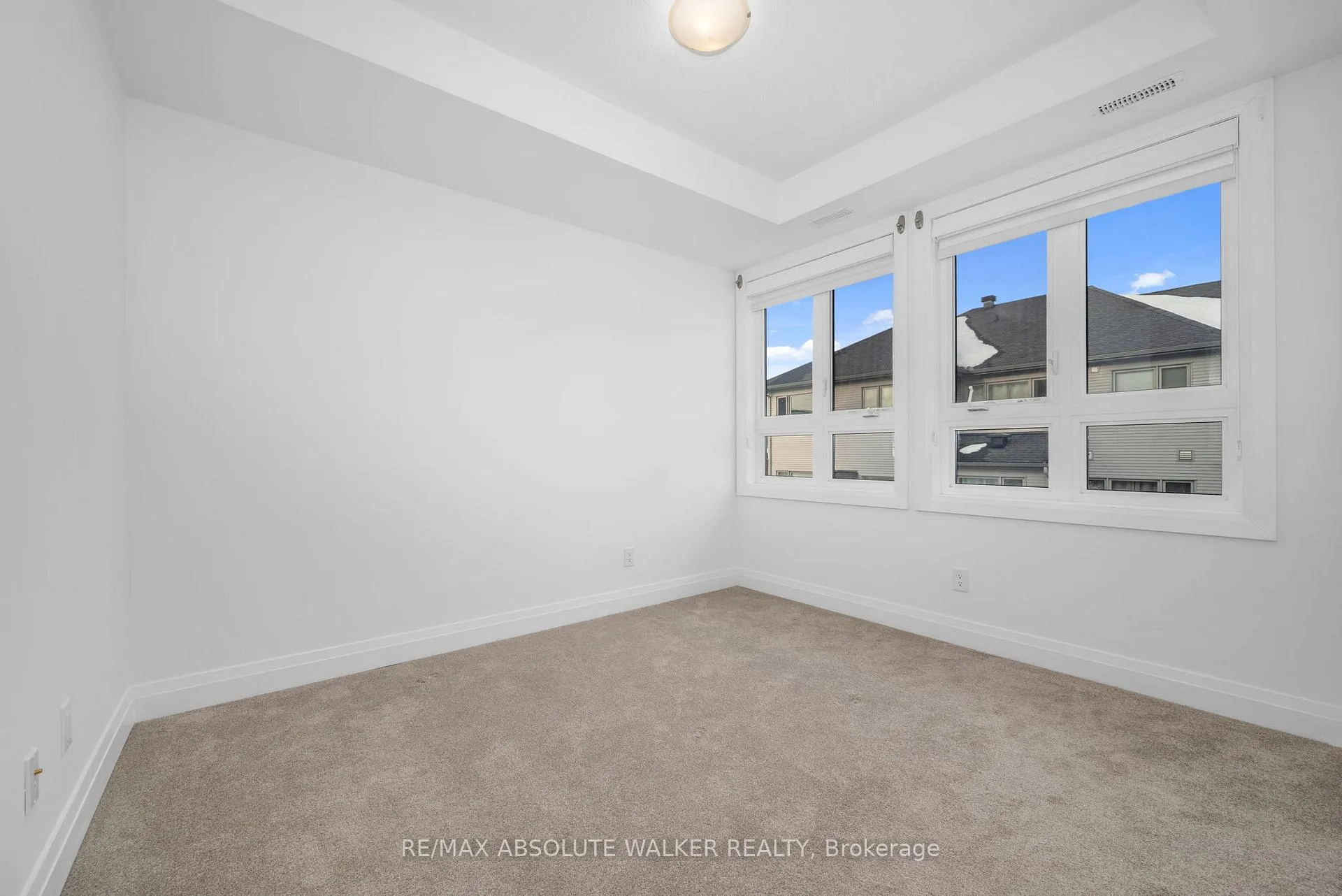 Photo 18 of Unit E, 10 Jaguar Private, Ottawa, Kanata - Emerald Meadows/Trailwest — HOMEH