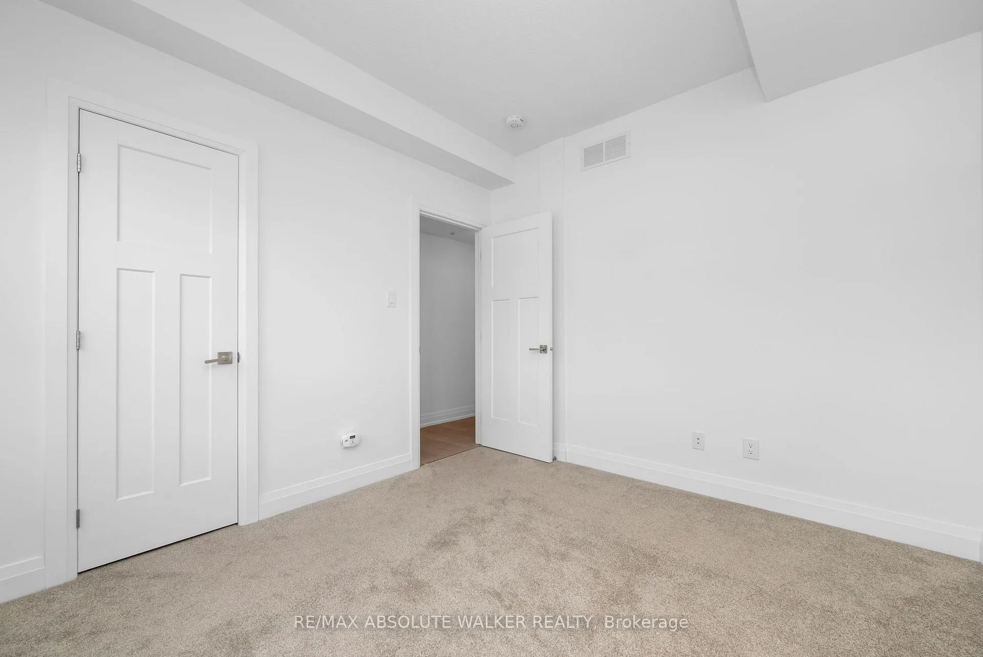Photo 19 of Unit E, 10 Jaguar Private, Ottawa, Kanata - Emerald Meadows/Trailwest — HOMEH