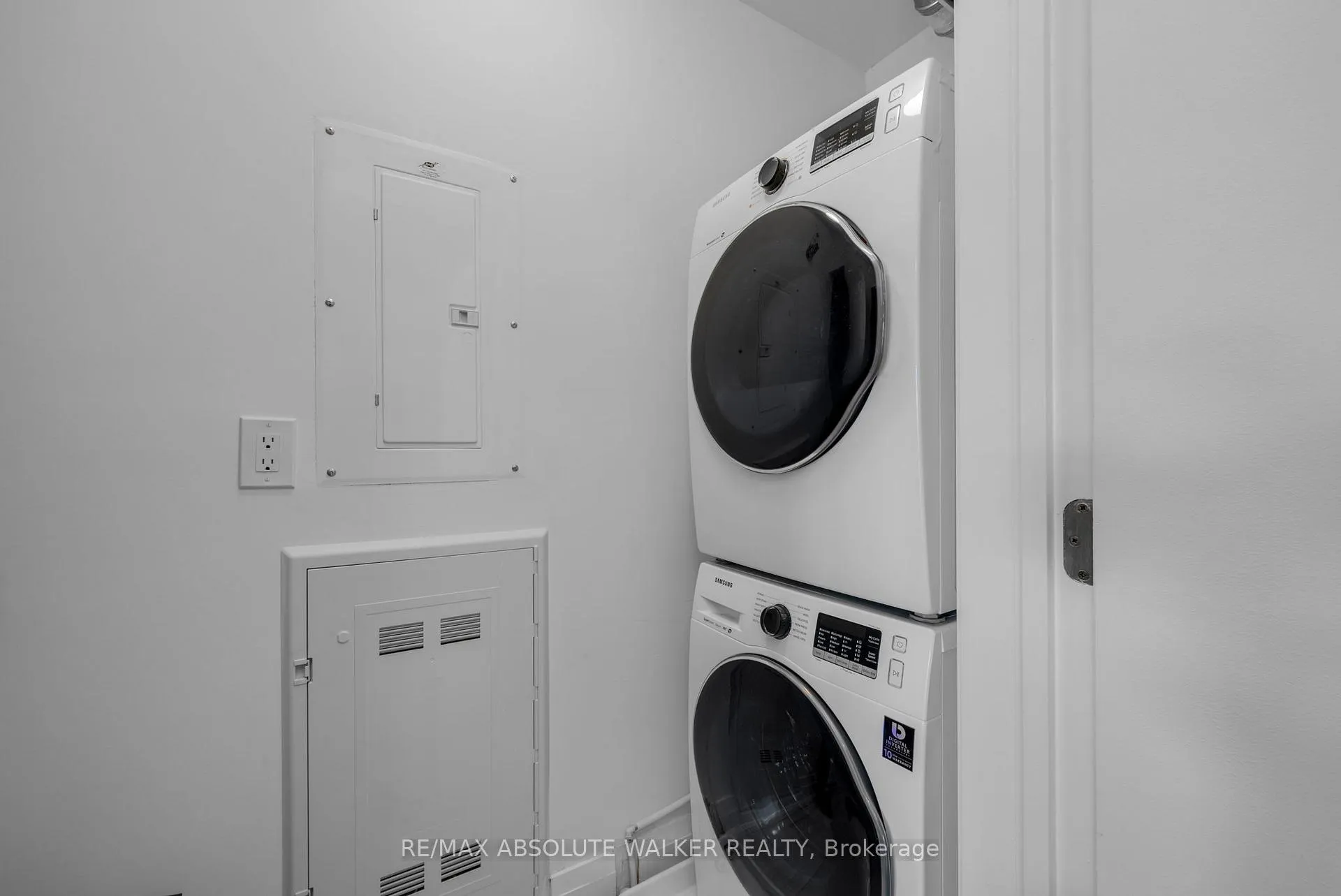 Photo 21 of Unit E, 10 Jaguar Private, Ottawa, Kanata - Emerald Meadows/Trailwest — HOMEH