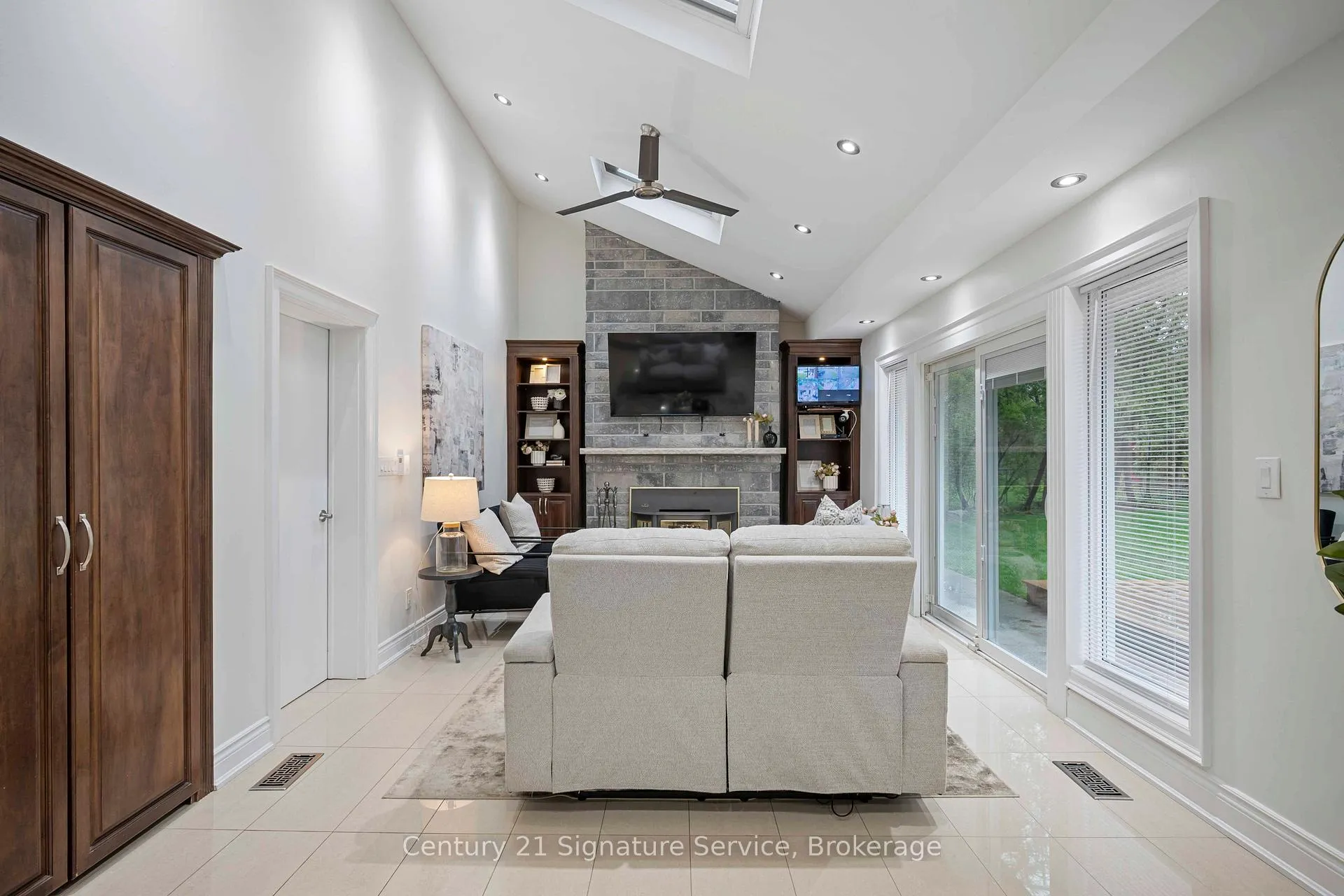 Photo 18 of 2235 Denise Road, Mississauga, Lakeview — HOMEH