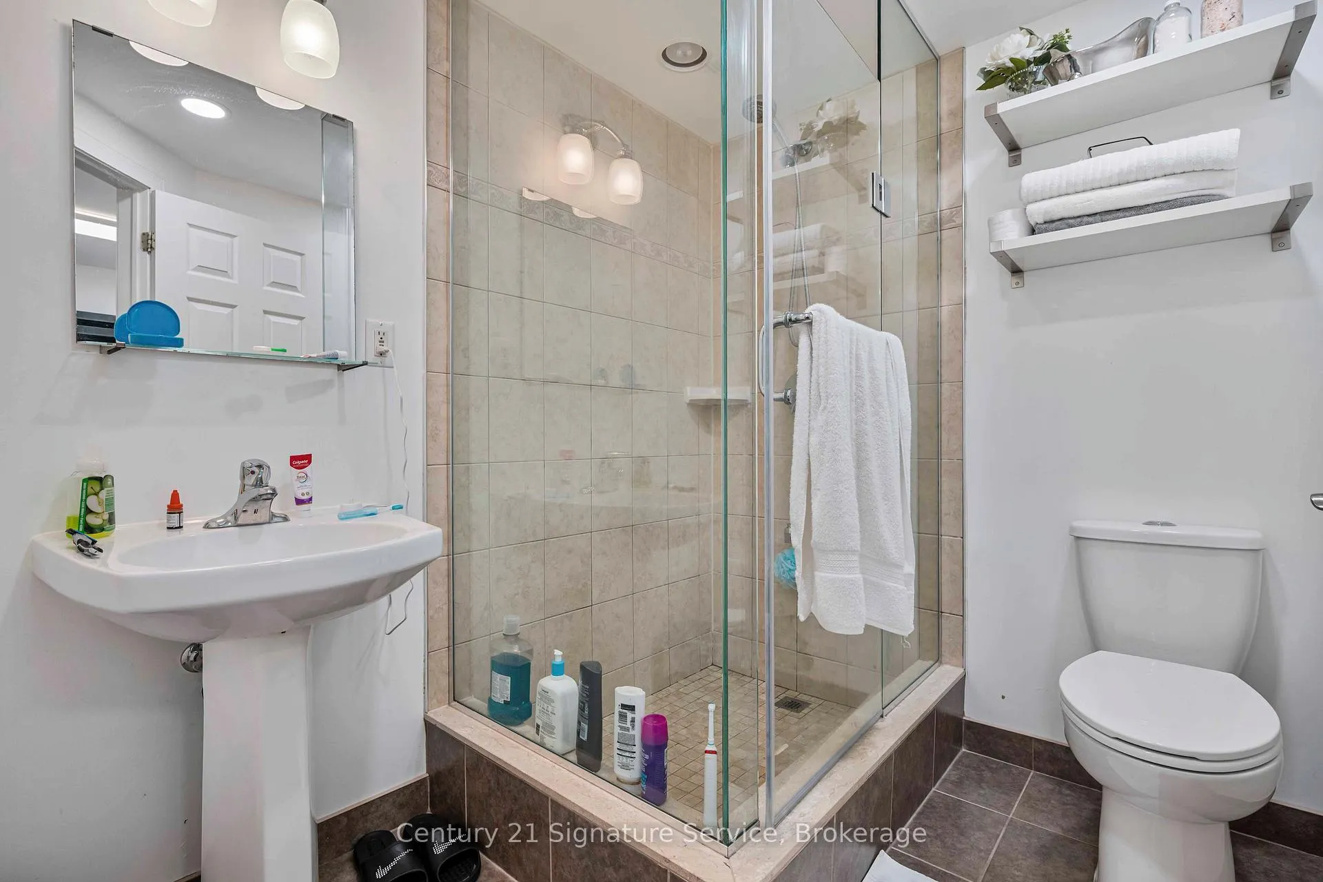 Photo 35 of 2235 Denise Road, Mississauga, Lakeview — HOMEH