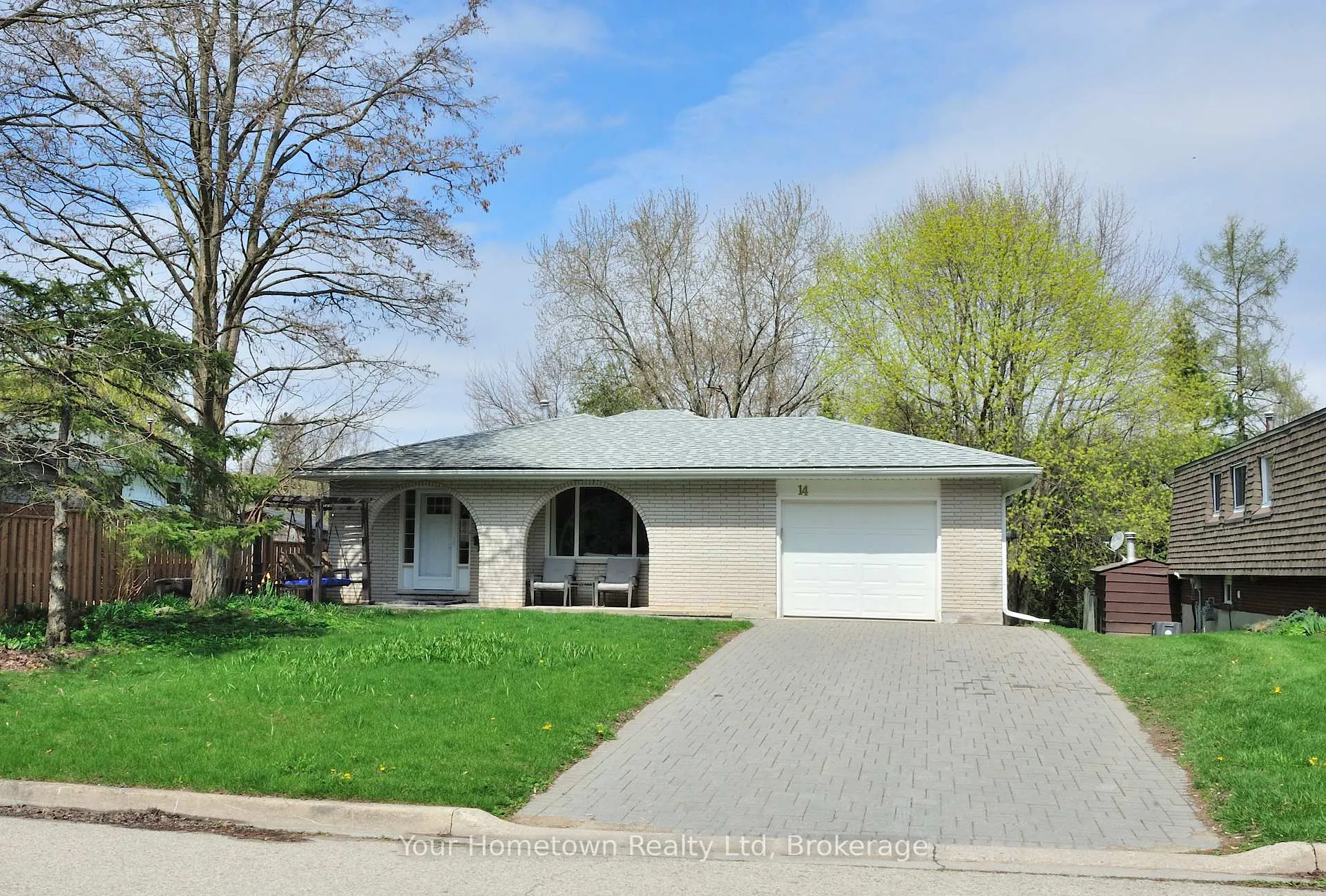 Photo 1 of 14 Braeside Street, Centre Wellington, Fergus — HOMEH