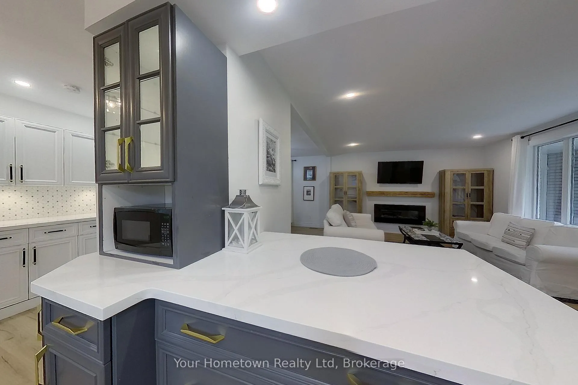 Photo 5 of 14 Braeside Street, Centre Wellington, Fergus — HOMEH