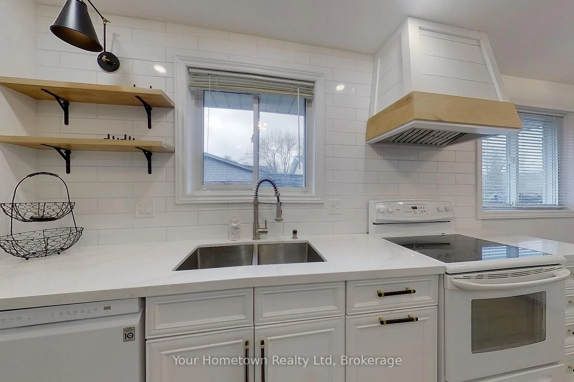 Photo 7 of 14 Braeside Street, Centre Wellington, Fergus — HOMEH
