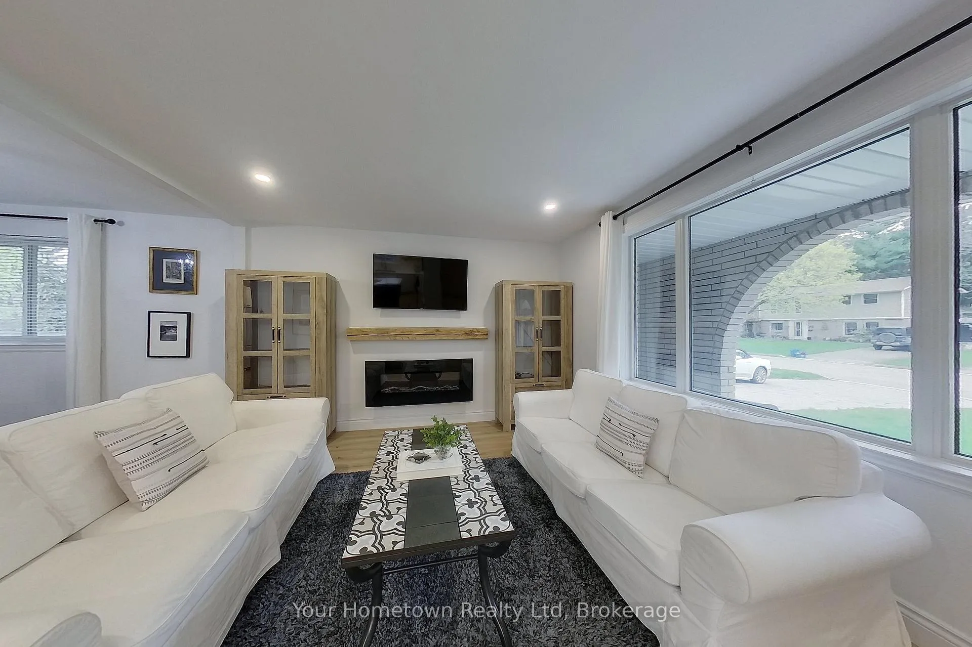 Photo 11 of 14 Braeside Street, Centre Wellington, Fergus — HOMEH