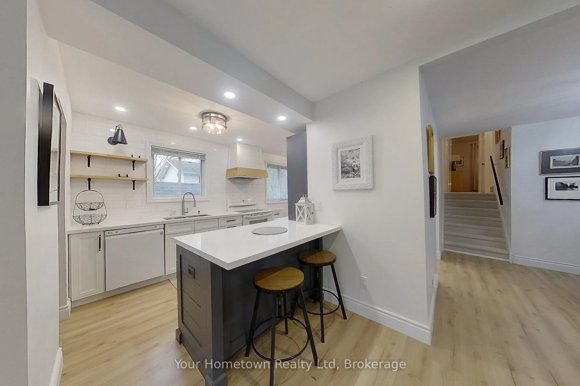 Photo 12 of 14 Braeside Street, Centre Wellington, Fergus — HOMEH